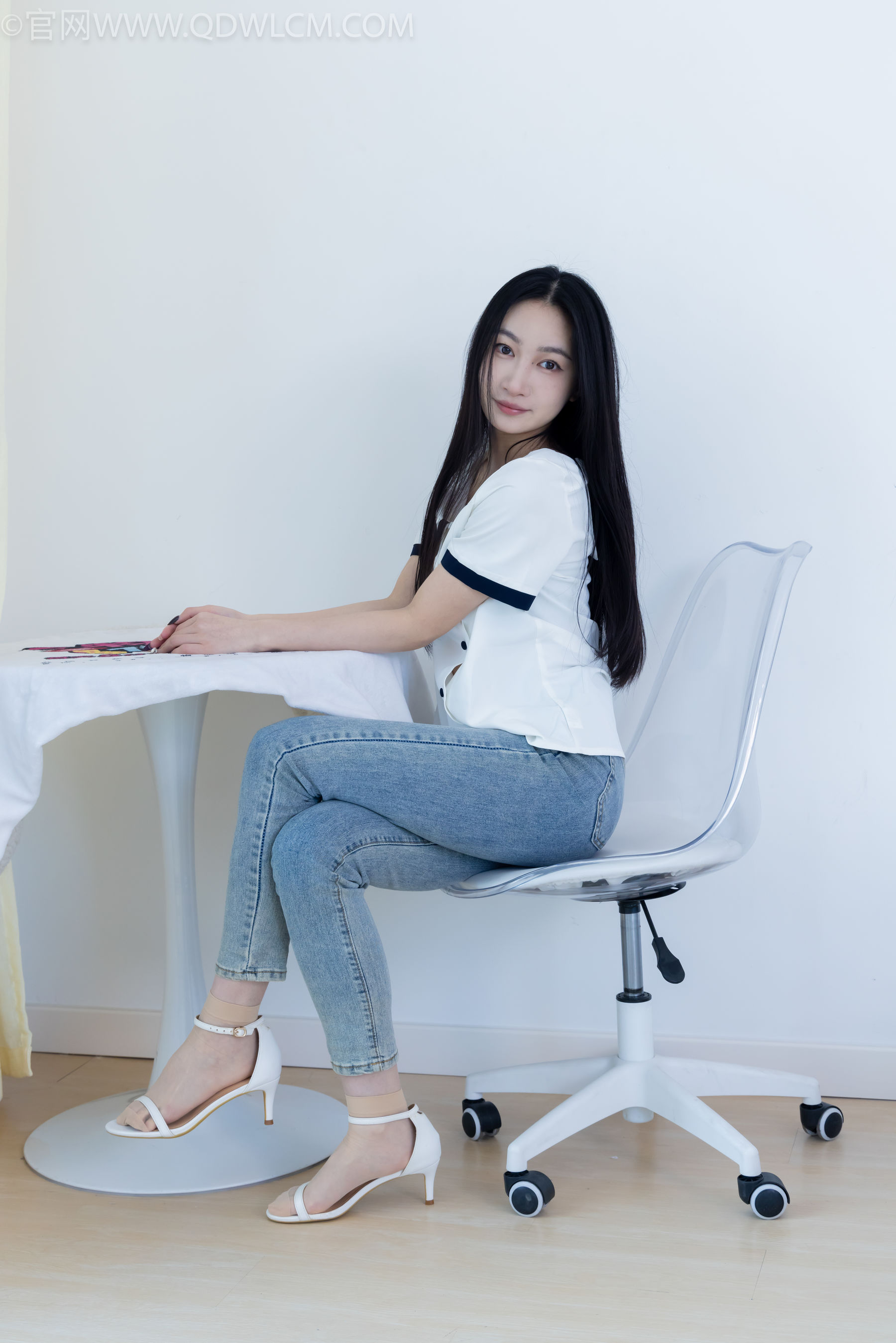 物恋传媒 No.2280 小影 - 高跟凉鞋、短肉丝/(159P)