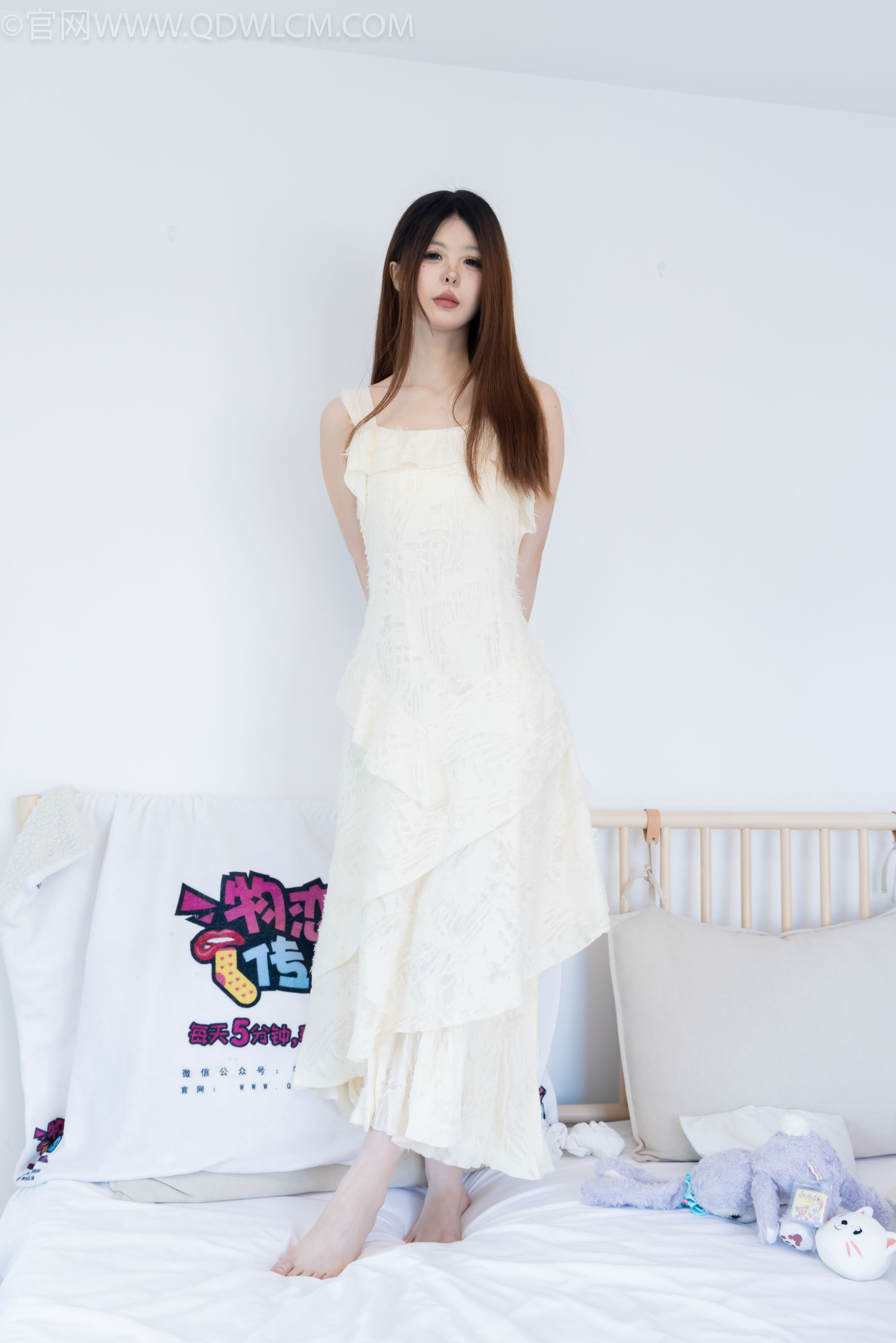 物恋传媒 No.2281 曲奇 - 皮鞋、白棉袜、裸足/(157P)