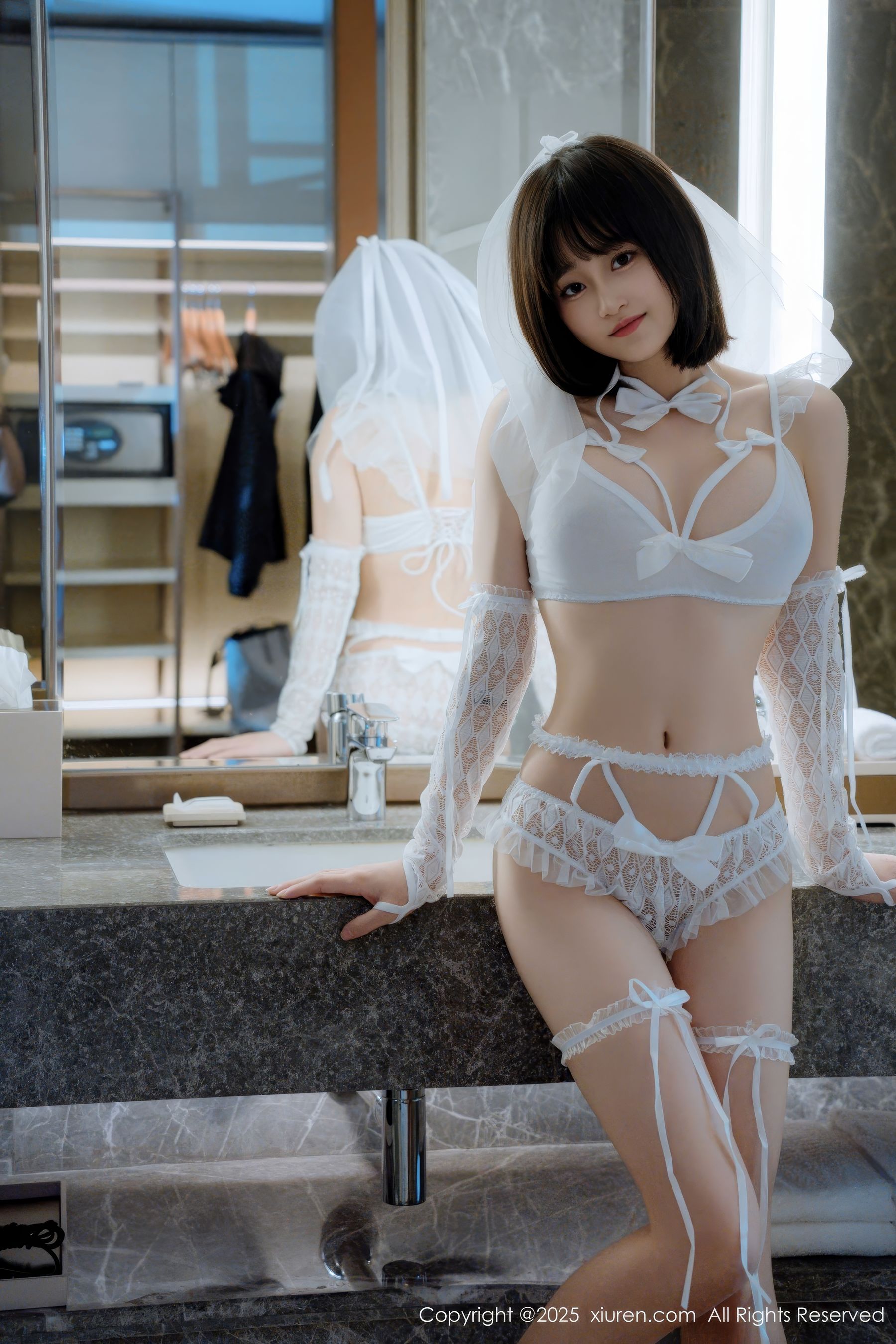 [秀人XiuRen] 2025.03.06 No.9972 涵涵Luna/(74P)