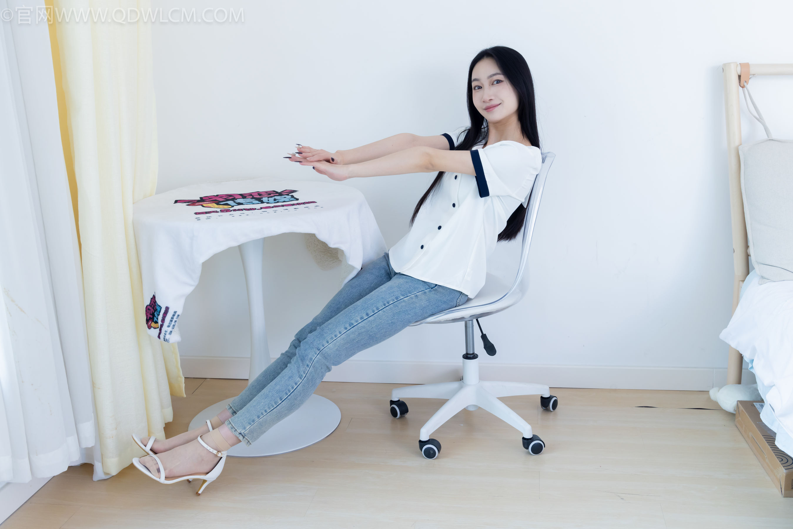 物恋传媒 No.2280 小影 - 高跟凉鞋、短肉丝/(159P)