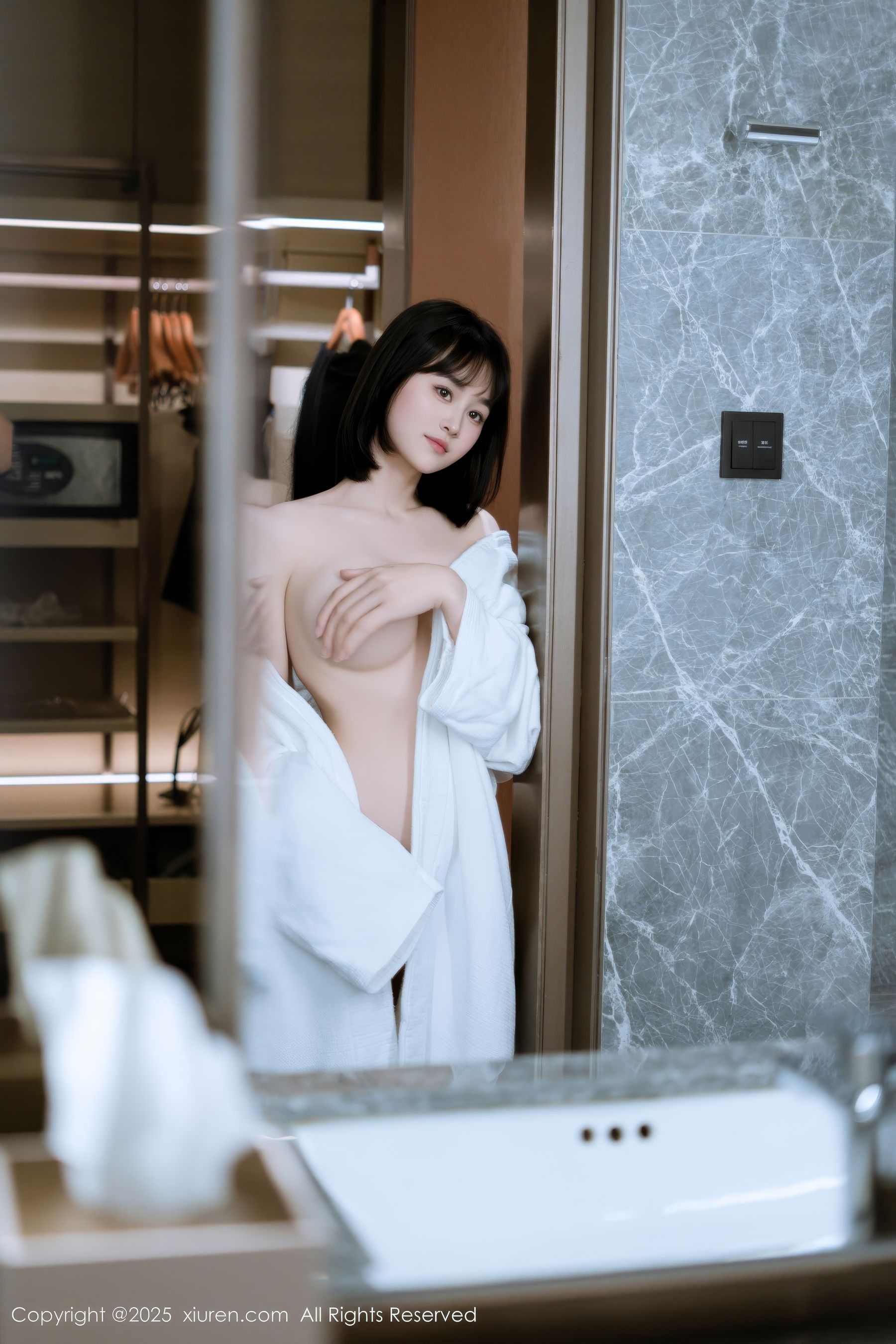 [秀人XiuRen] 2025.03.06 No.9972 涵涵Luna/(74P)