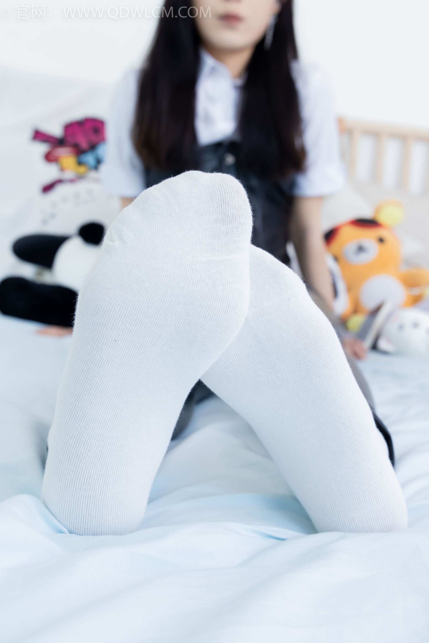 物恋传媒 No.2289 嘟嘟 - 长靴、高跟凉鞋、白棉袜、裸足/(200P)