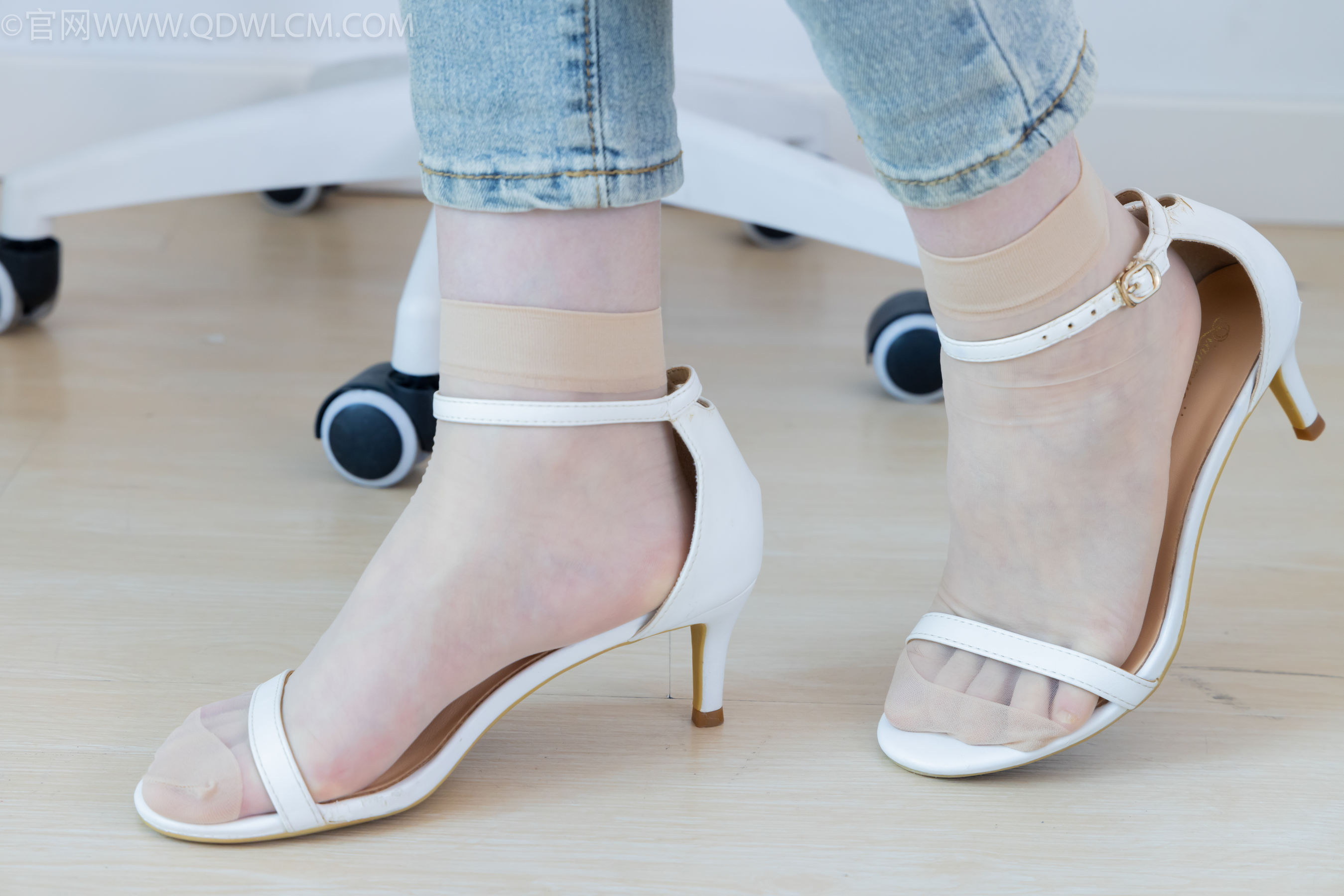 物恋传媒 No.2280 小影 - 高跟凉鞋、短肉丝/(159P)