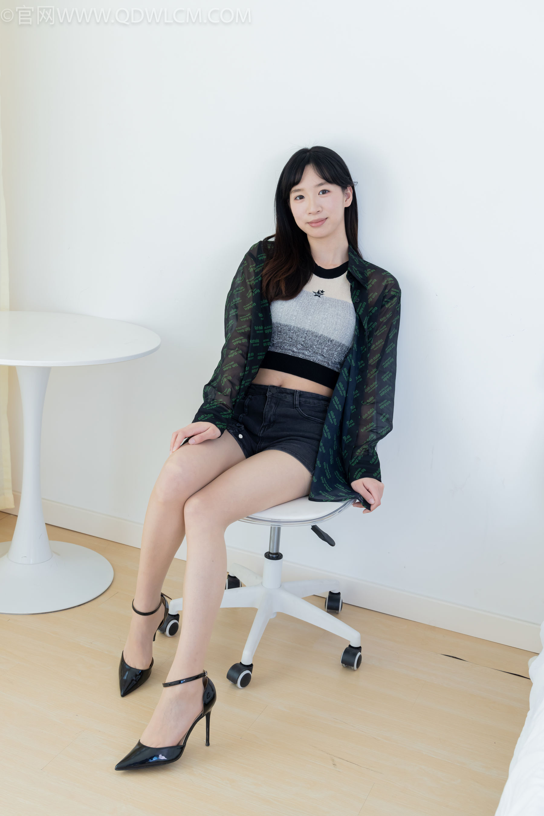 物恋传媒 No.2282 小左 - 高跟鞋、薄肉丝/(150P)