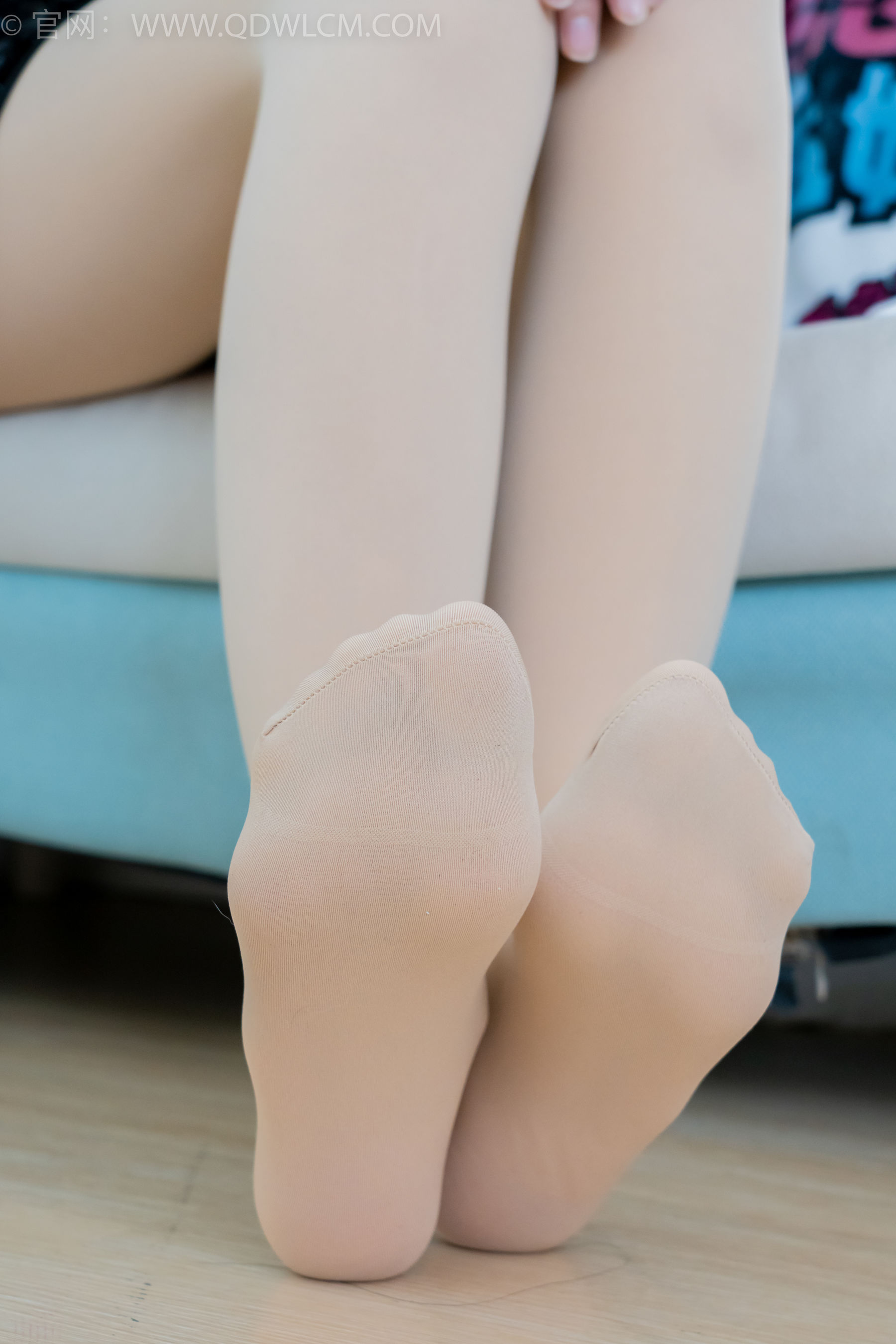 物恋传媒 No.2288 菜菜 - 高跟凉鞋、平底鞋、厚肉丝、油亮薄肉丝/(200P)