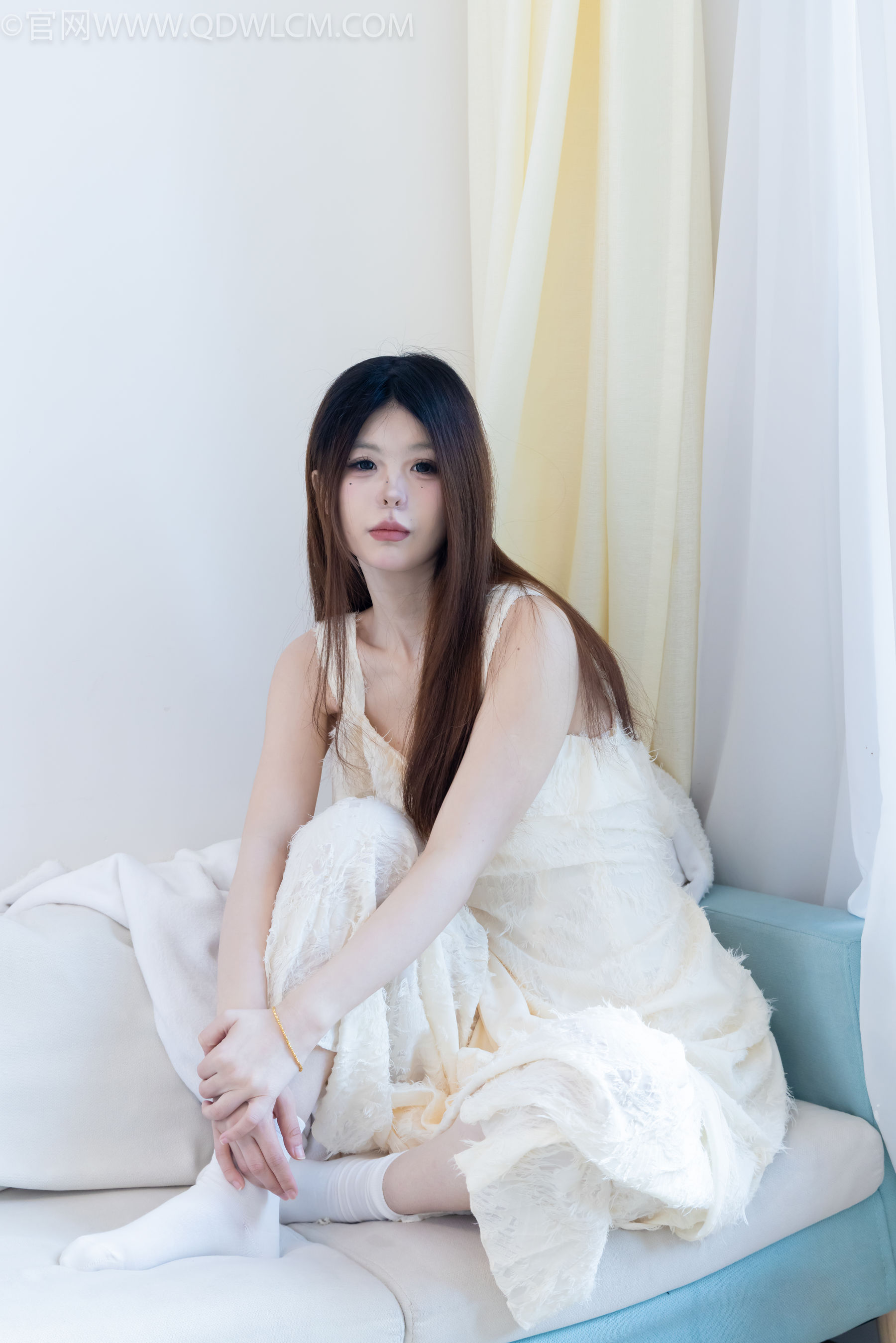 物恋传媒 No.2281 曲奇 - 皮鞋、白棉袜、裸足/(157P)