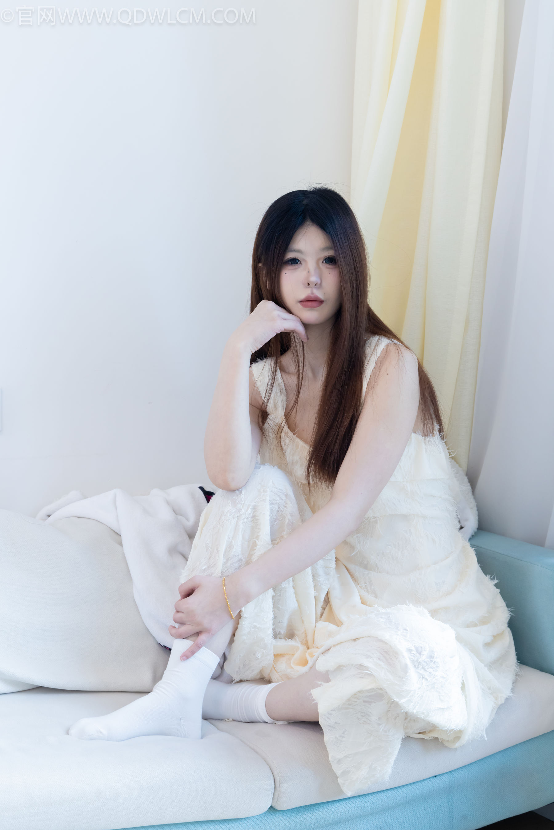 物恋传媒 No.2281 曲奇 - 皮鞋、白棉袜、裸足/(157P)