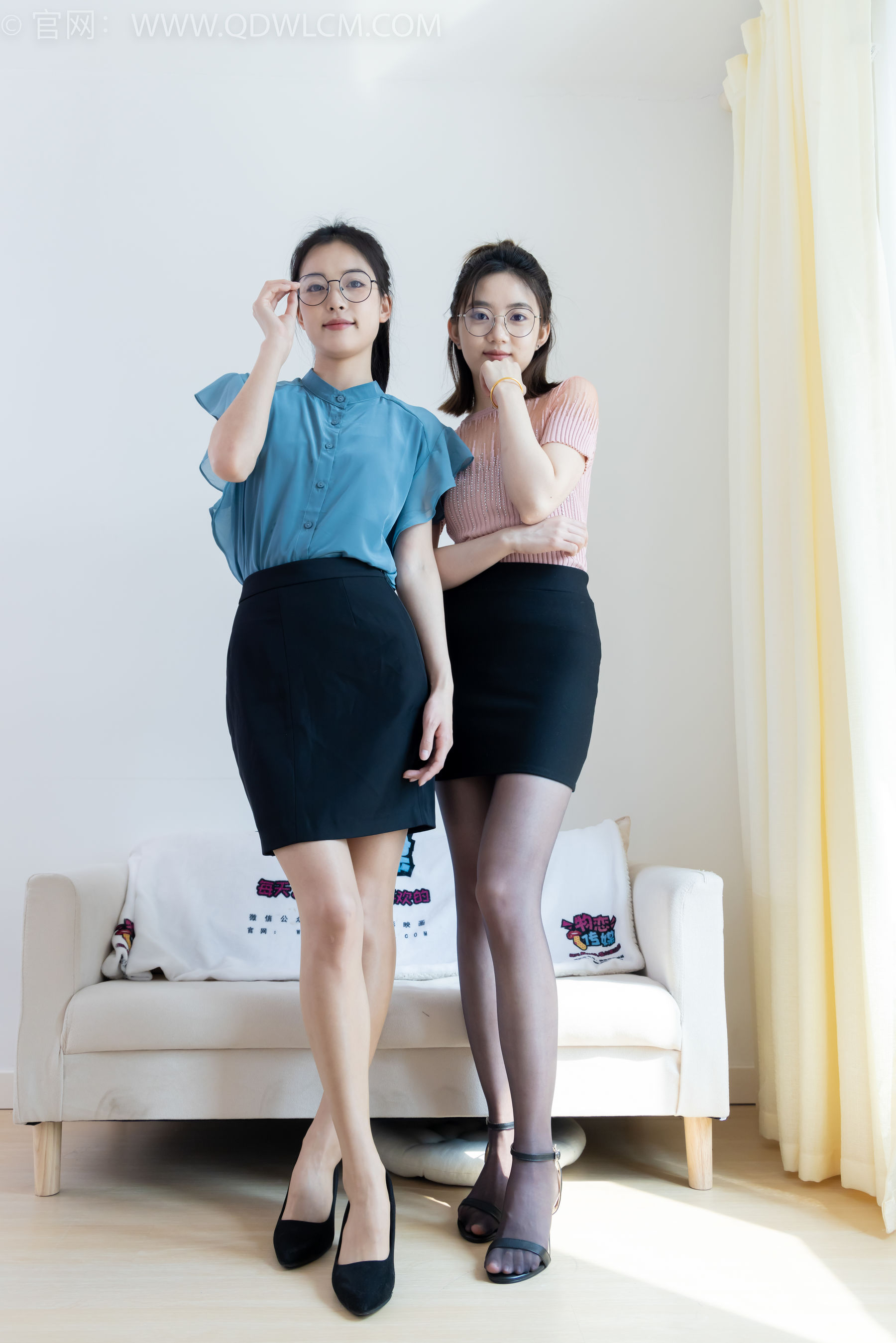 物恋传媒 No.2285 茯苓&欢欢 - 高跟鞋、高跟凉鞋、油亮薄肉丝/(168P)