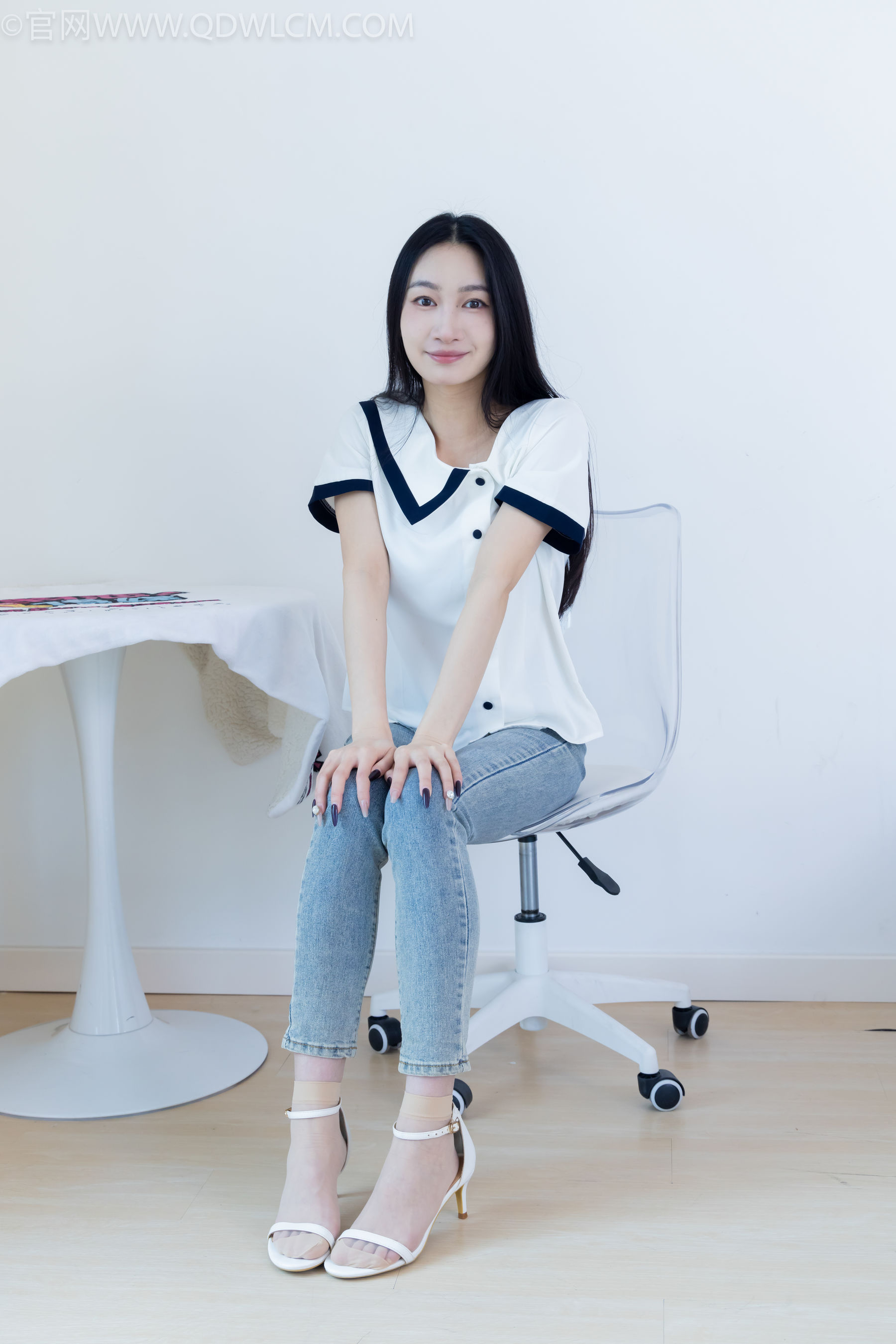 物恋传媒 No.2280 小影 - 高跟凉鞋、短肉丝/(159P)