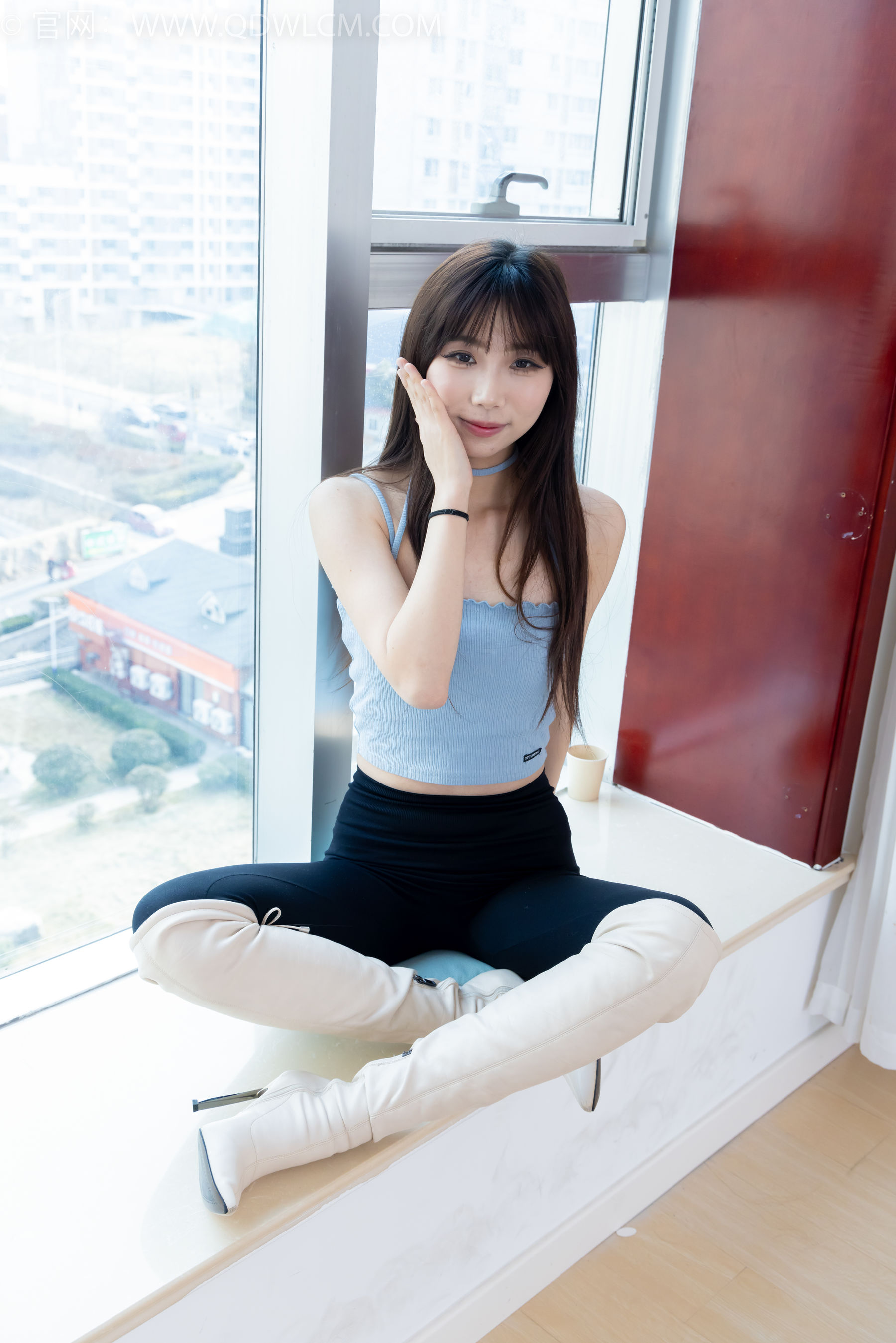 物恋传媒 No.2283 泡泡 - 高跟长靴、卡通白棉袜、裸足/(180P)