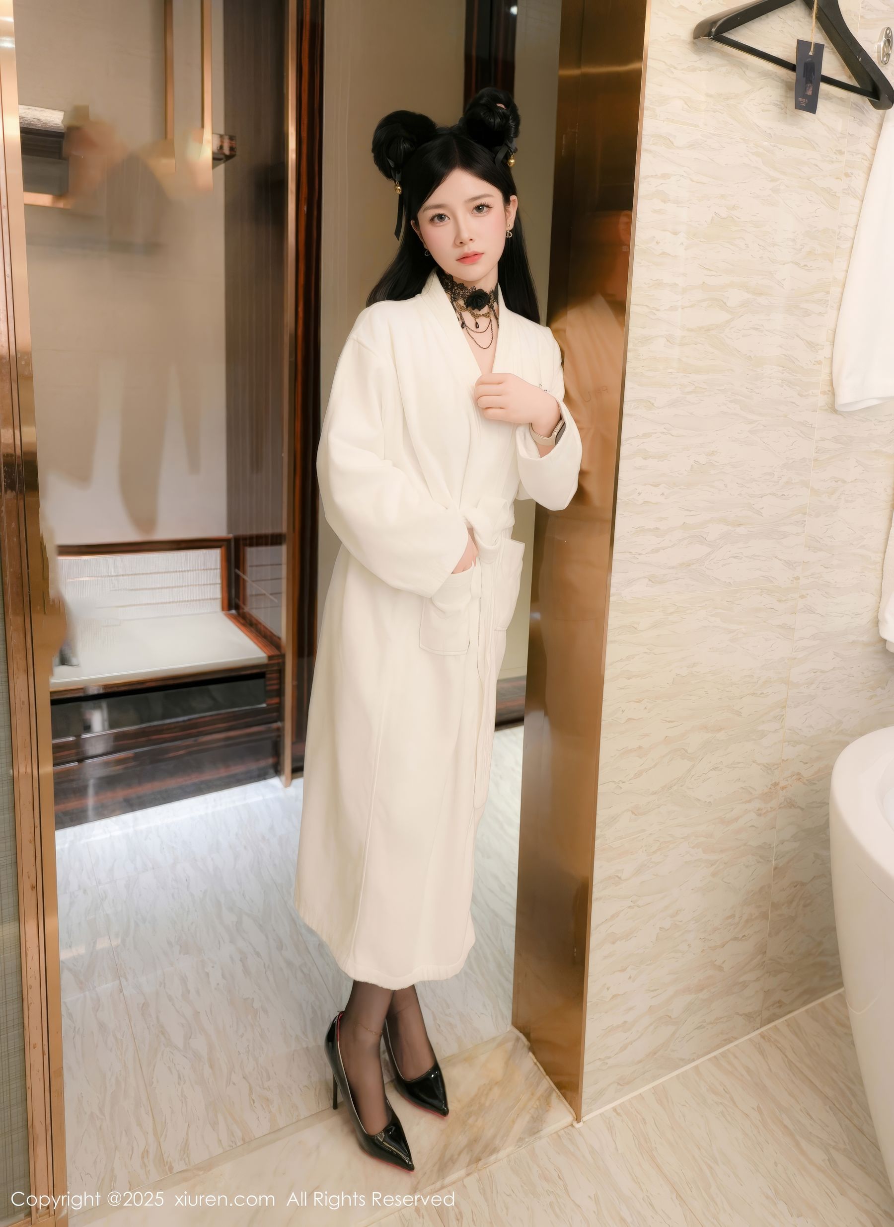 [秀人XiuRen] 2025.03.04 No.9961 优酱/(77P)