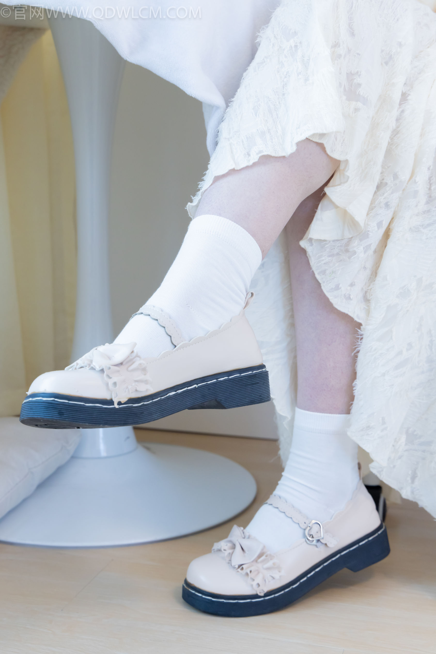 物恋传媒 No.2281 曲奇 - 皮鞋、白棉袜、裸足/(157P)