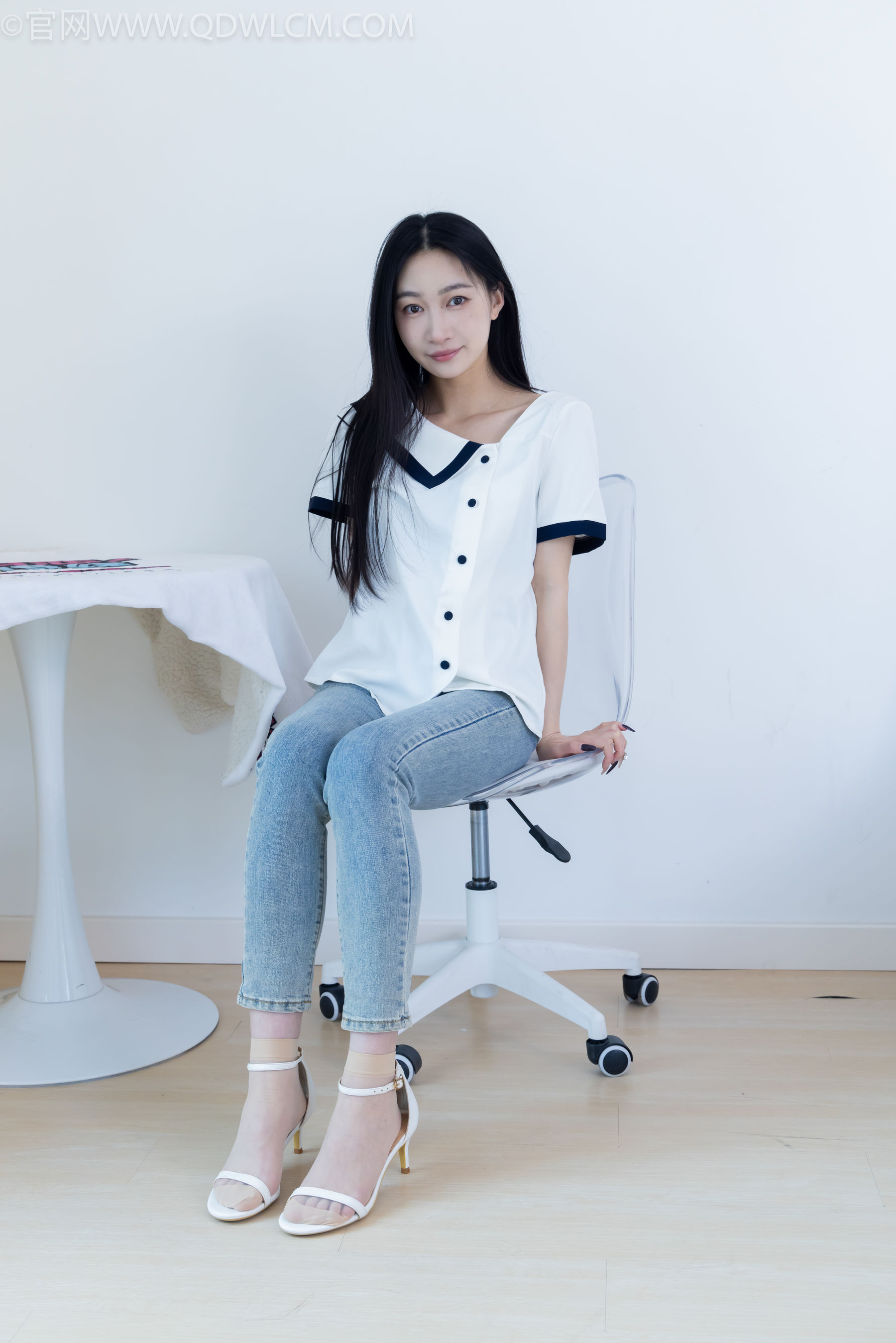 物恋传媒 No.2280 小影 - 高跟凉鞋、短肉丝/(159P)