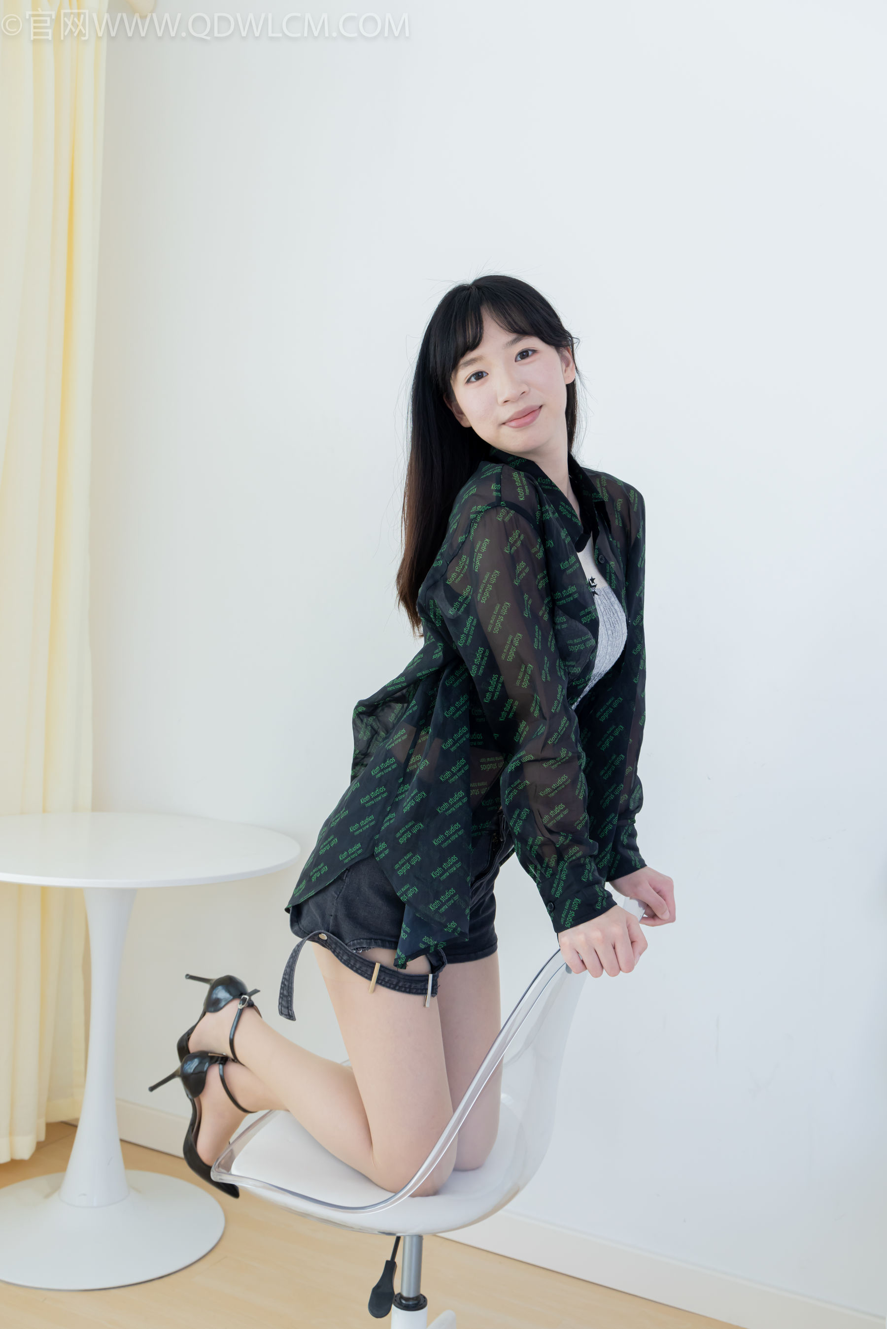 物恋传媒 No.2282 小左 - 高跟鞋、薄肉丝/(150P)