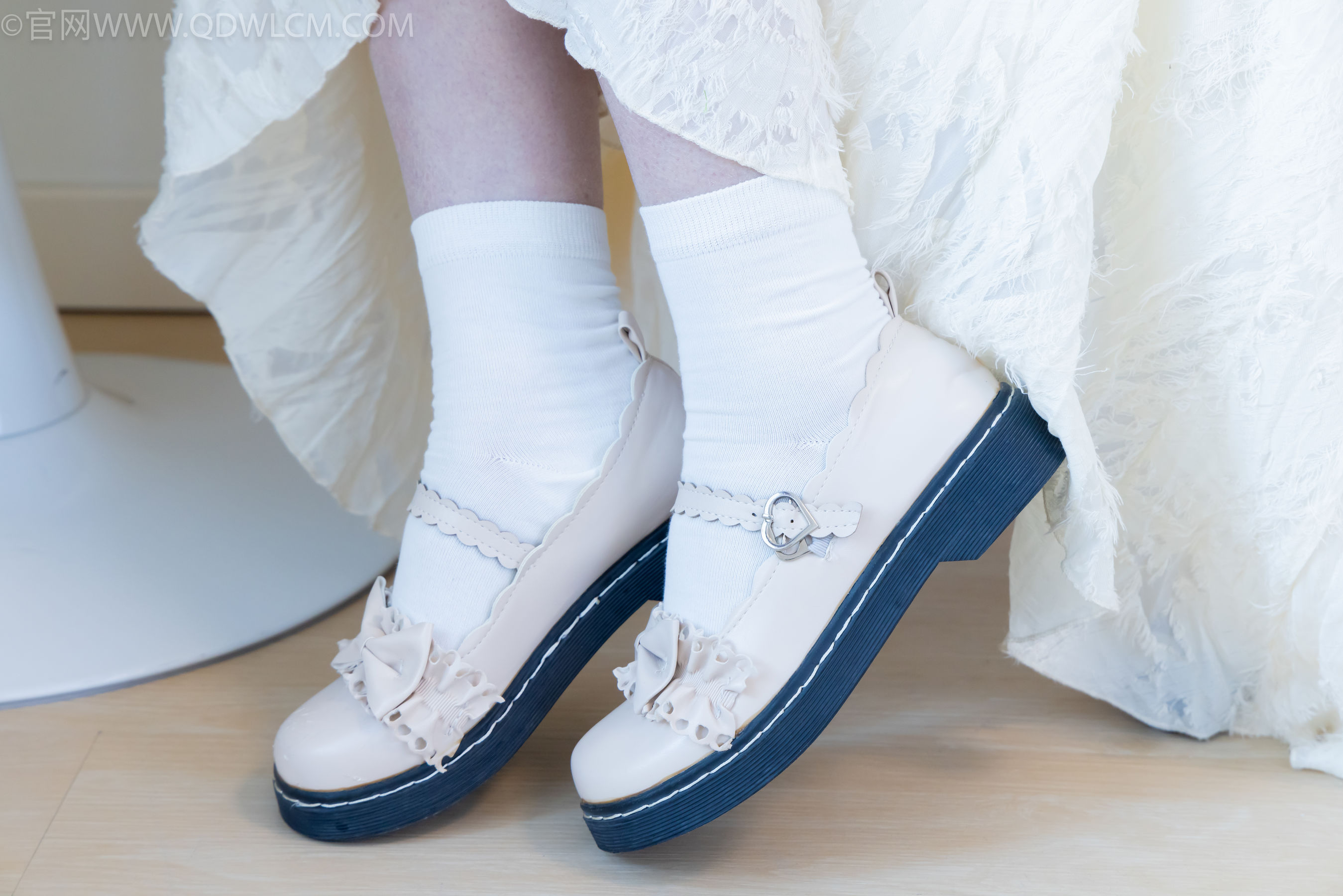 物恋传媒 No.2281 曲奇 - 皮鞋、白棉袜、裸足/(157P)