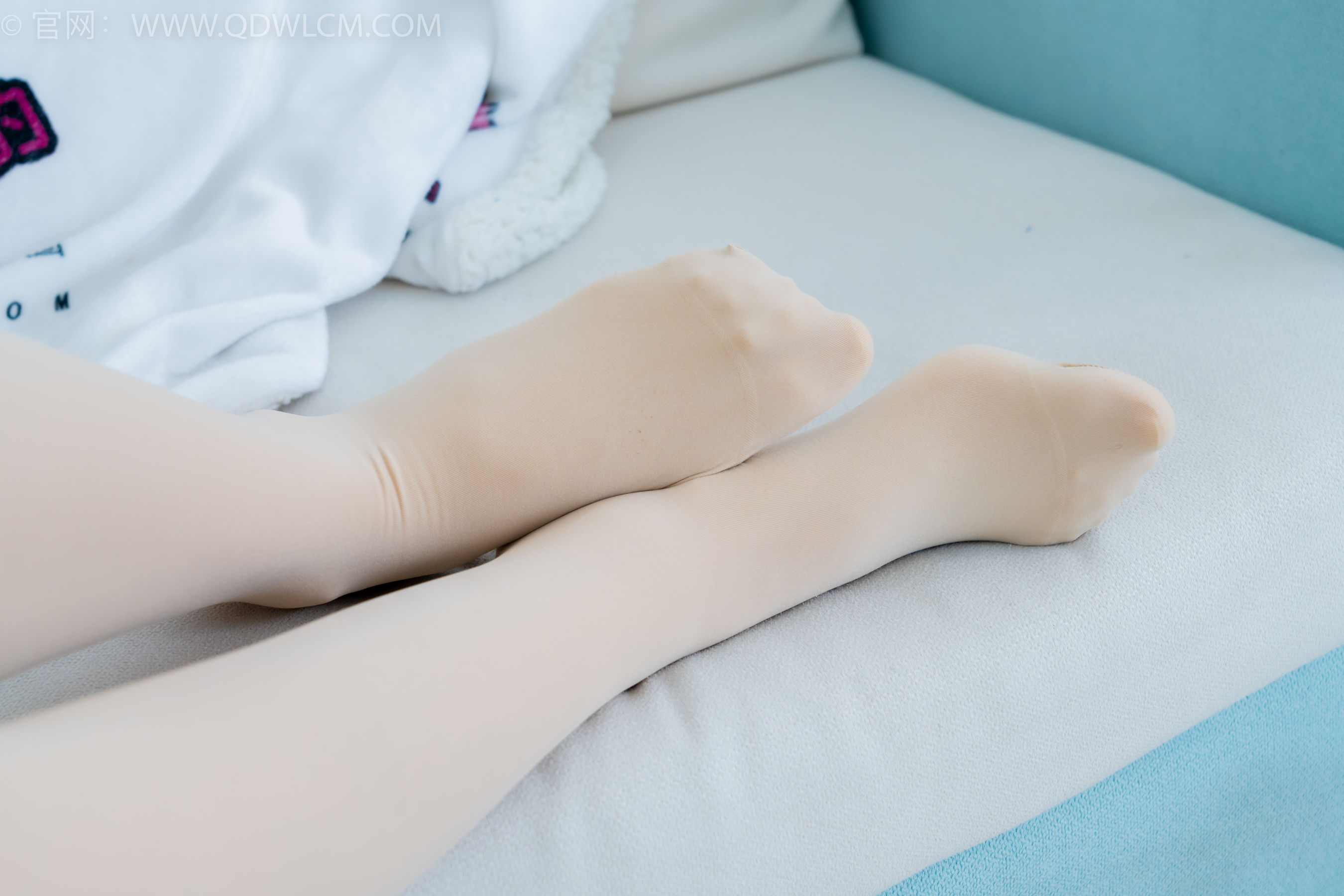 物恋传媒 No.2288 菜菜 - 高跟凉鞋、平底鞋、厚肉丝、油亮薄肉丝/(200P)