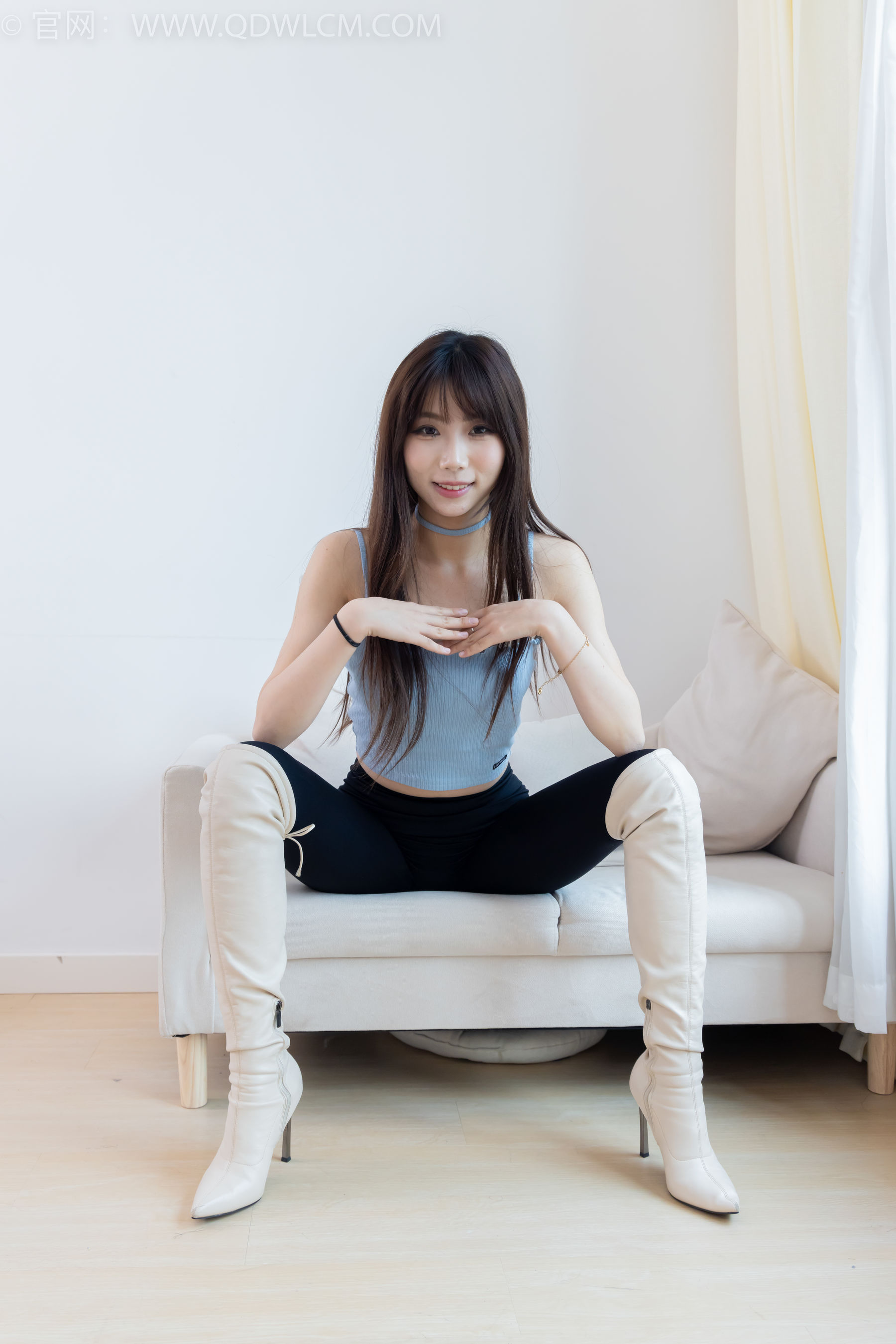 物恋传媒 No.2283 泡泡 - 高跟长靴、卡通白棉袜、裸足/(180P)