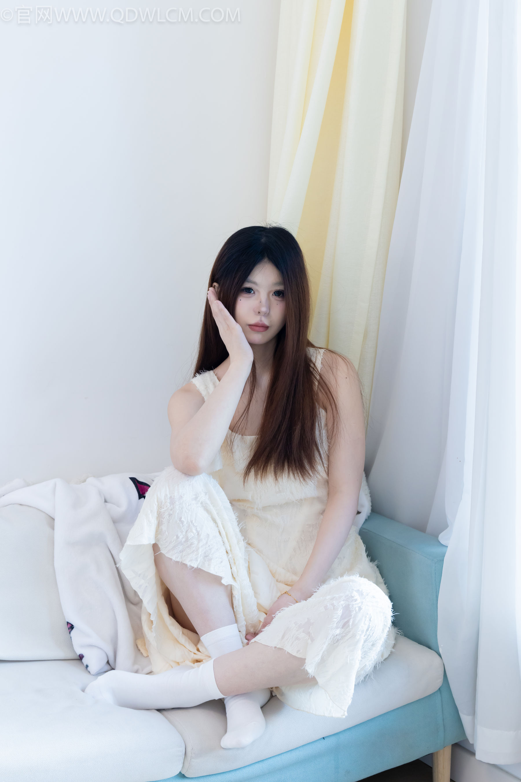 物恋传媒 No.2281 曲奇 - 皮鞋、白棉袜、裸足/(157P)