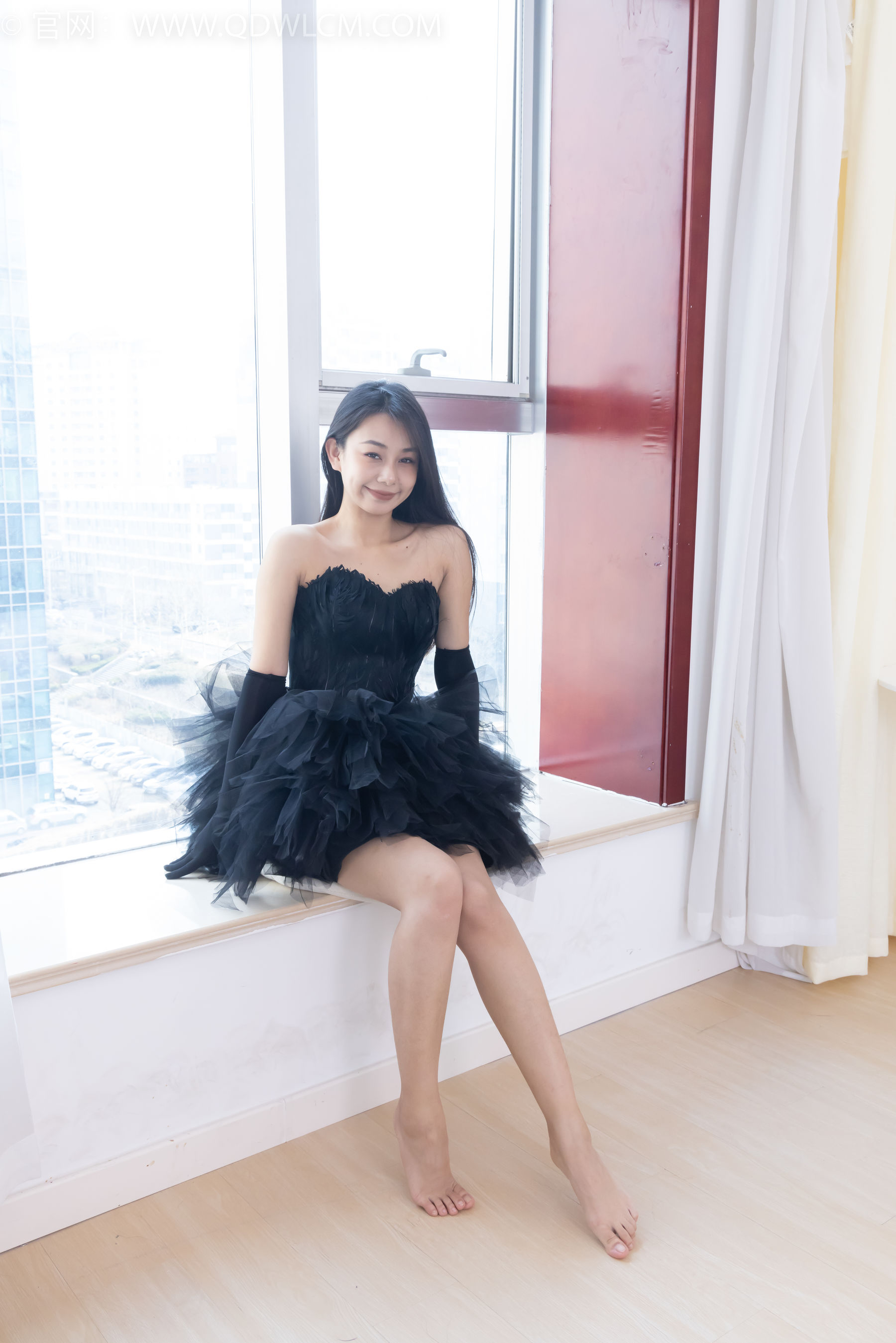 物恋传媒 No.2287 岚岚 - 高跟鞋、黑色网袜、裸足/(220P)