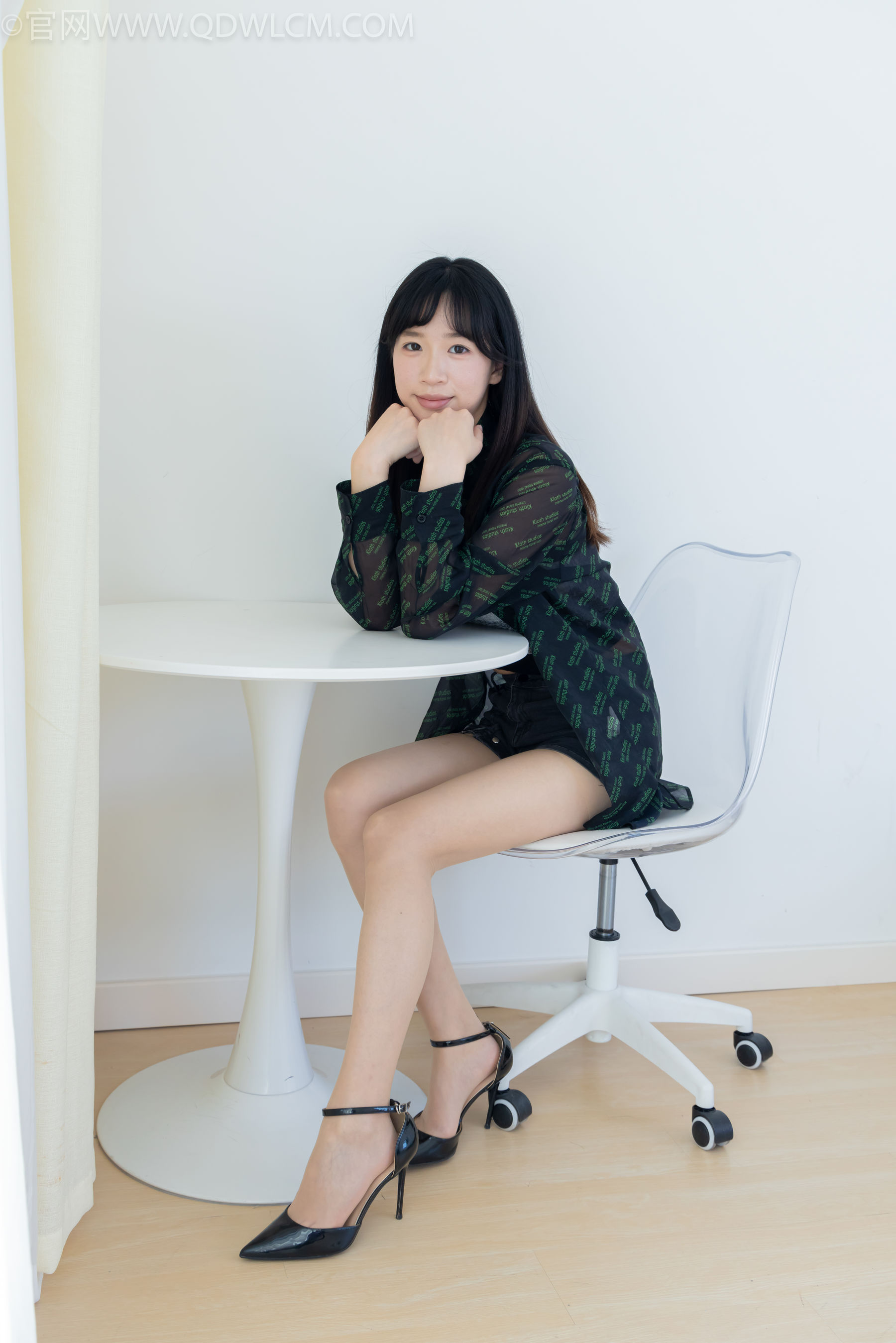 物恋传媒 No.2282 小左 - 高跟鞋、薄肉丝/(150P)