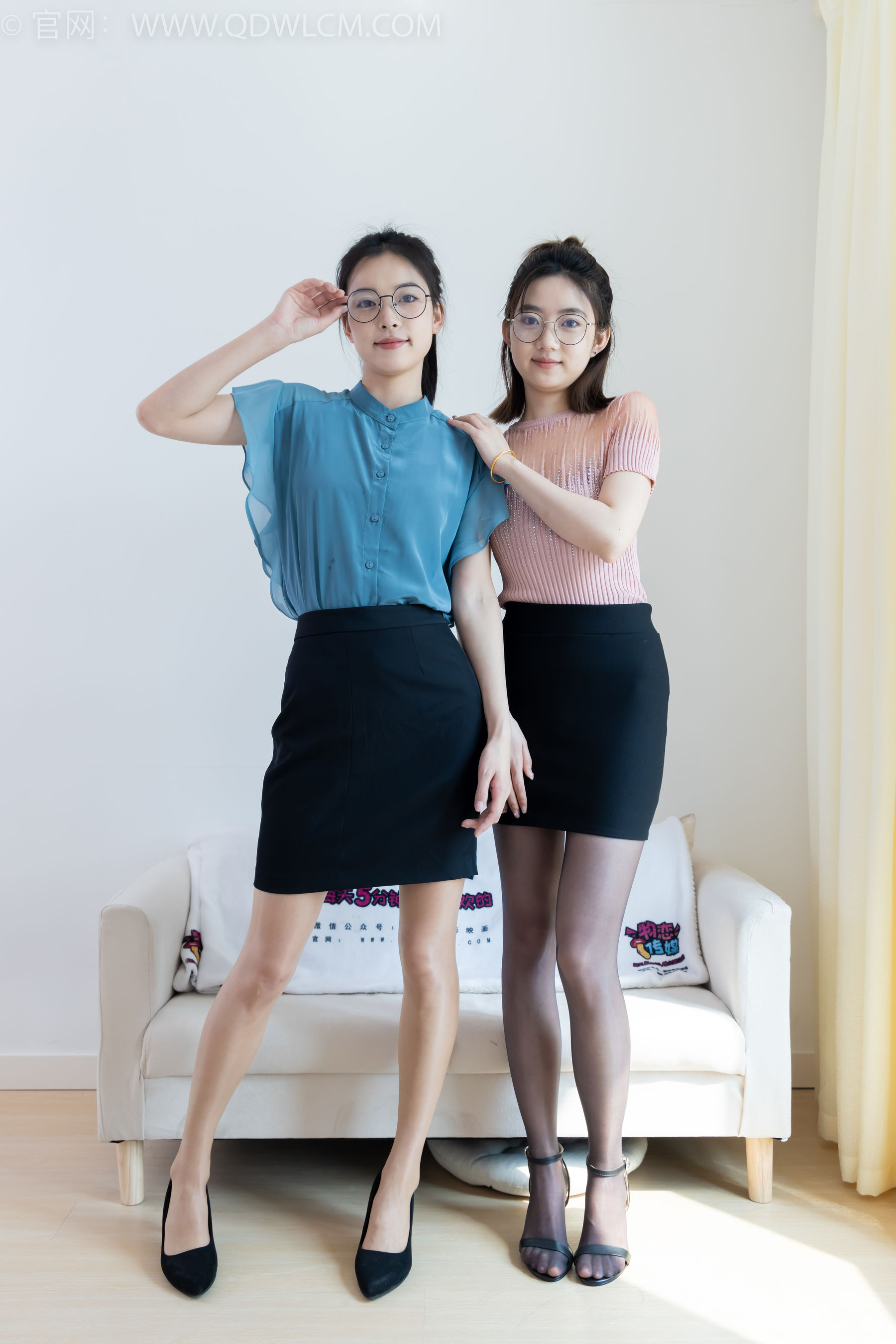 物恋传媒 No.2285 茯苓&欢欢 - 高跟鞋、高跟凉鞋、油亮薄肉丝/(168P)