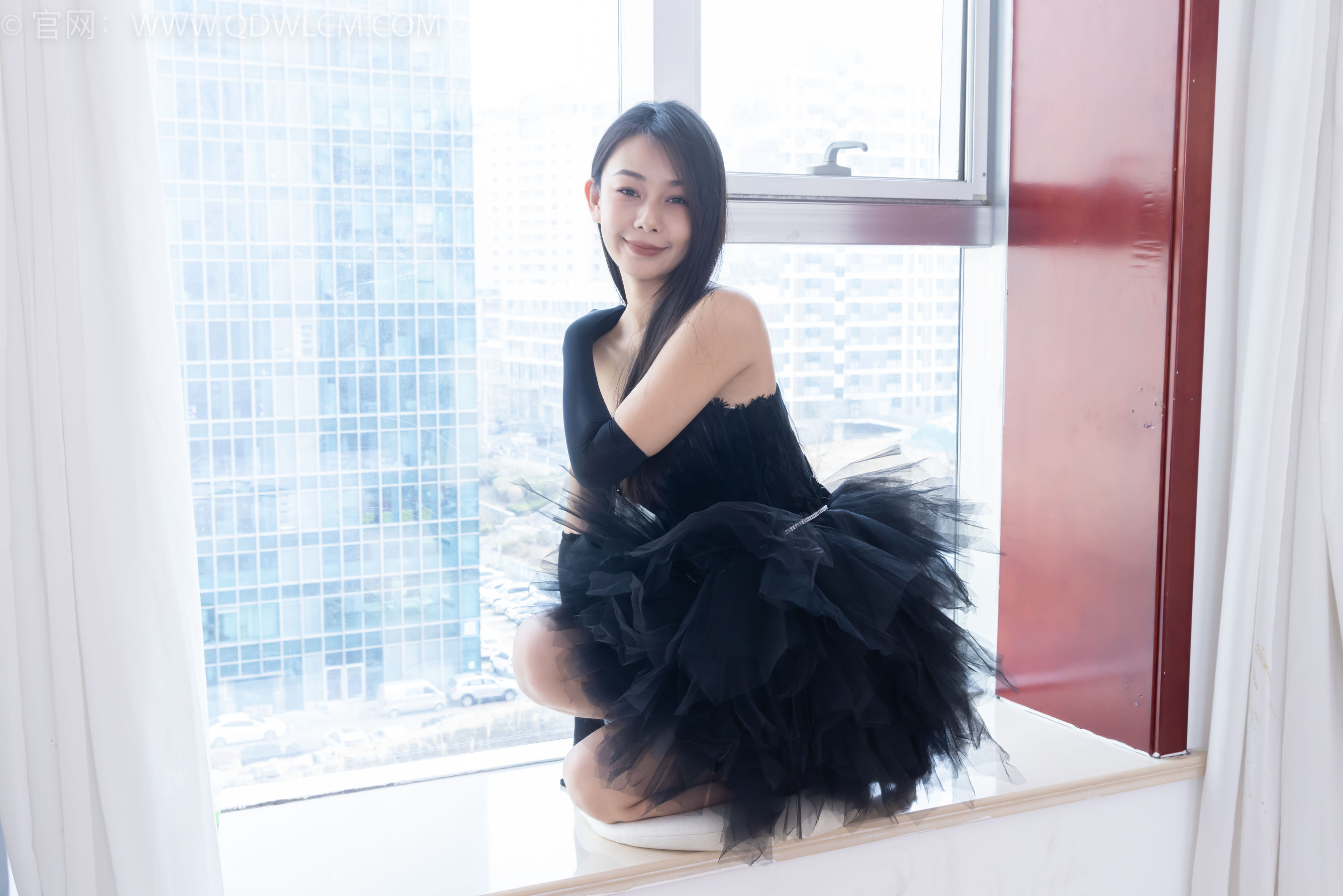 物恋传媒 No.2287 岚岚 - 高跟鞋、黑色网袜、裸足/(220P)