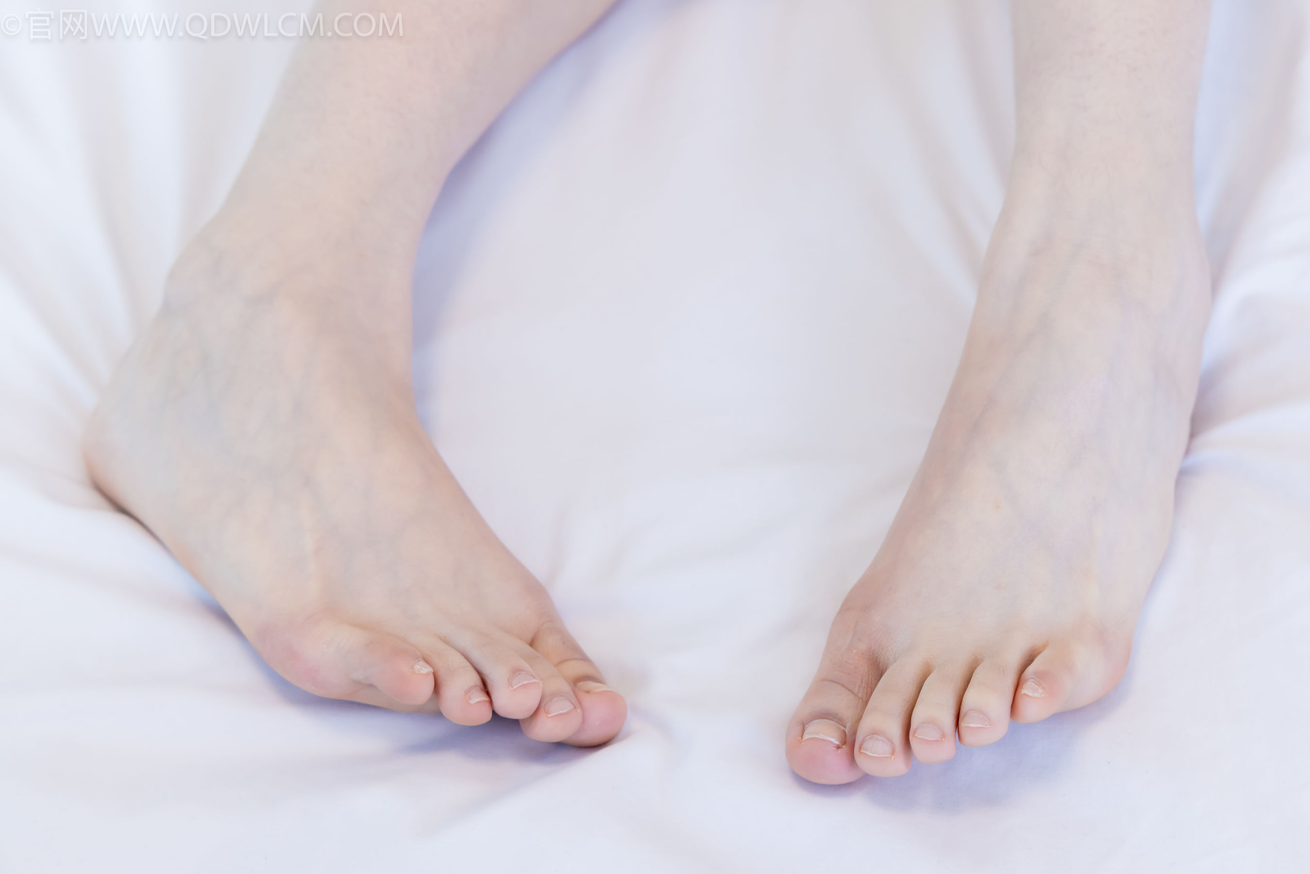 物恋传媒 No.2281 曲奇 - 皮鞋、白棉袜、裸足/(157P)