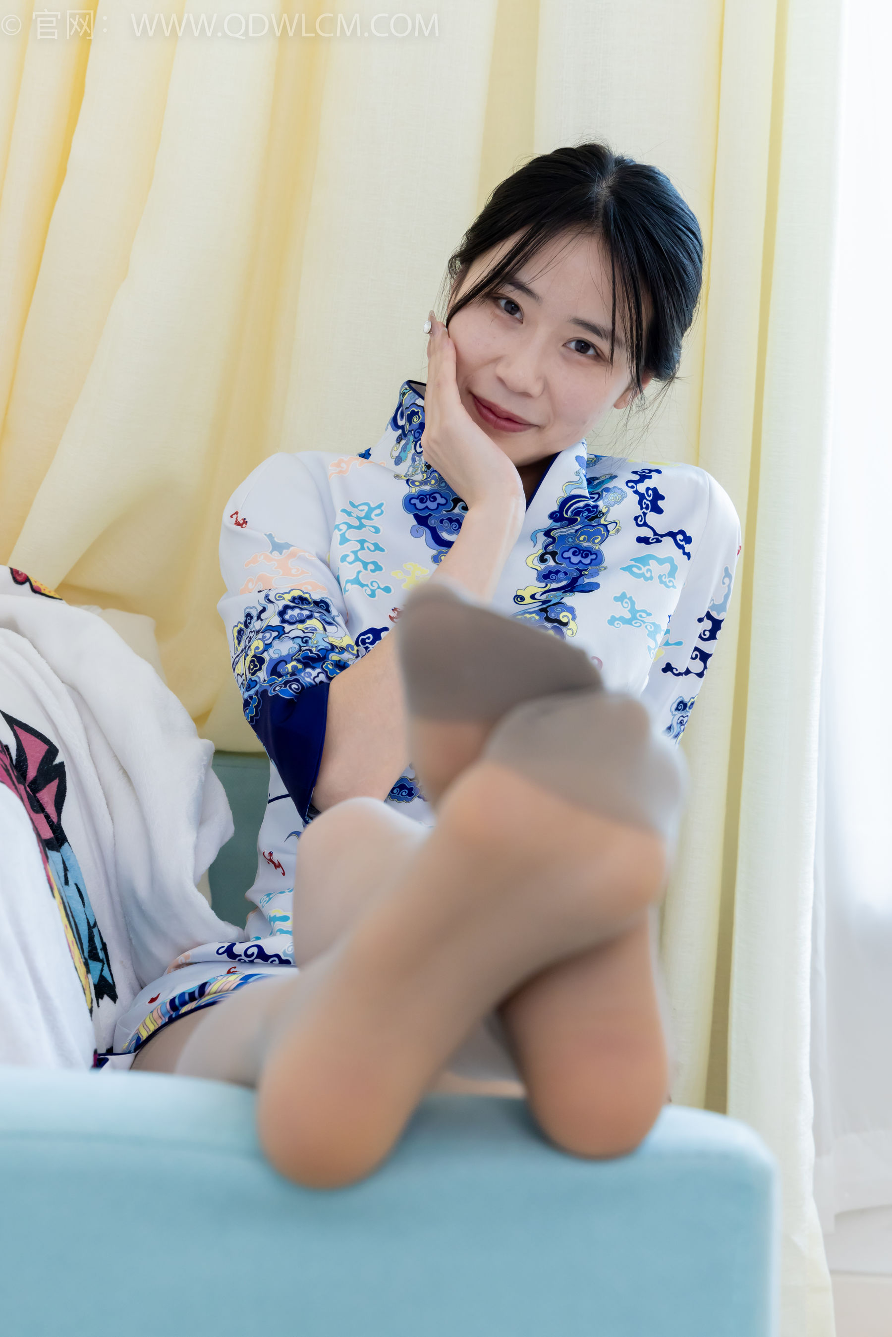 物恋传媒 No.2284 菜菜 - 高跟鞋、薄灰丝、盖被子睡觉剧情/(159P)