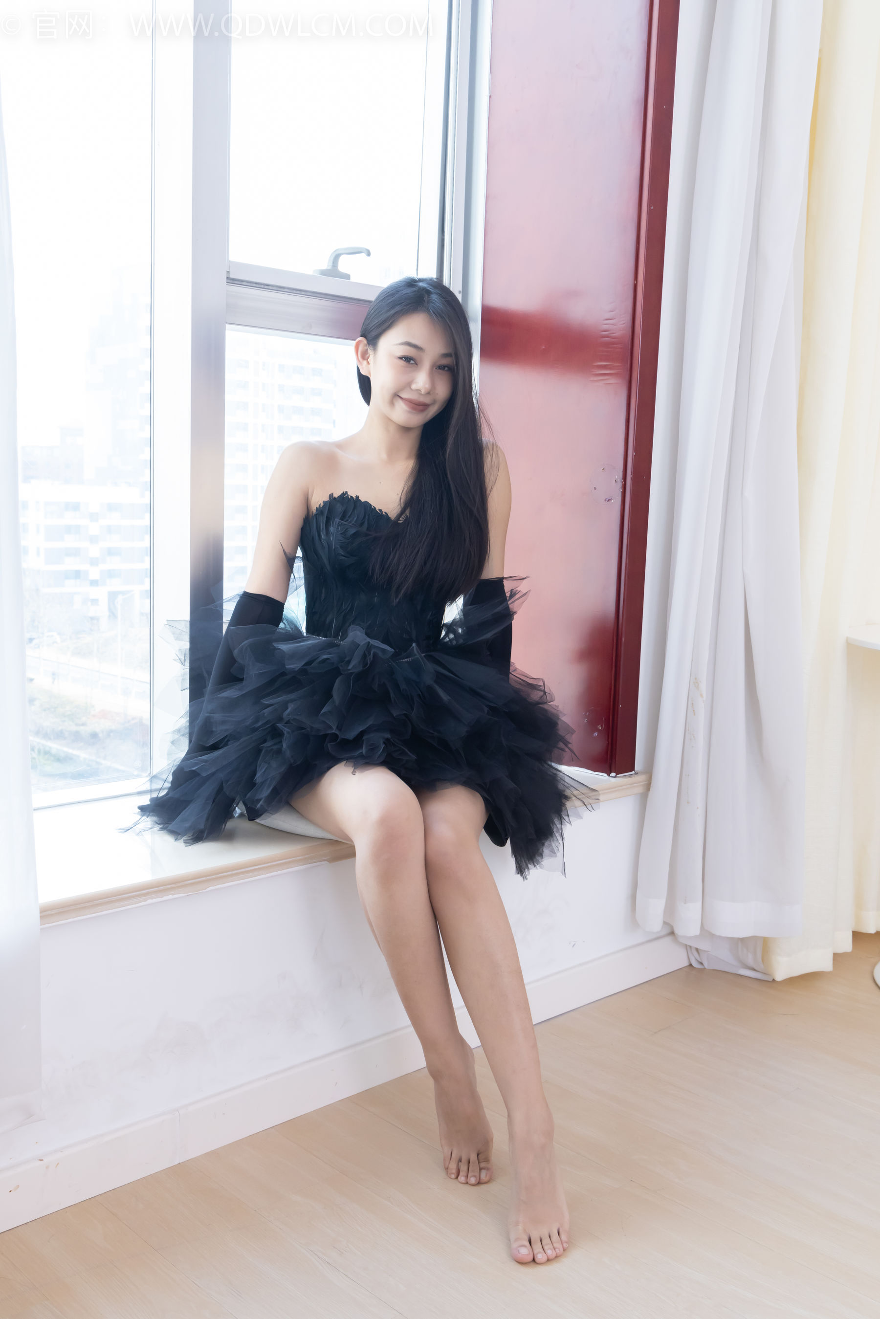 物恋传媒 No.2287 岚岚 - 高跟鞋、黑色网袜、裸足/(220P)