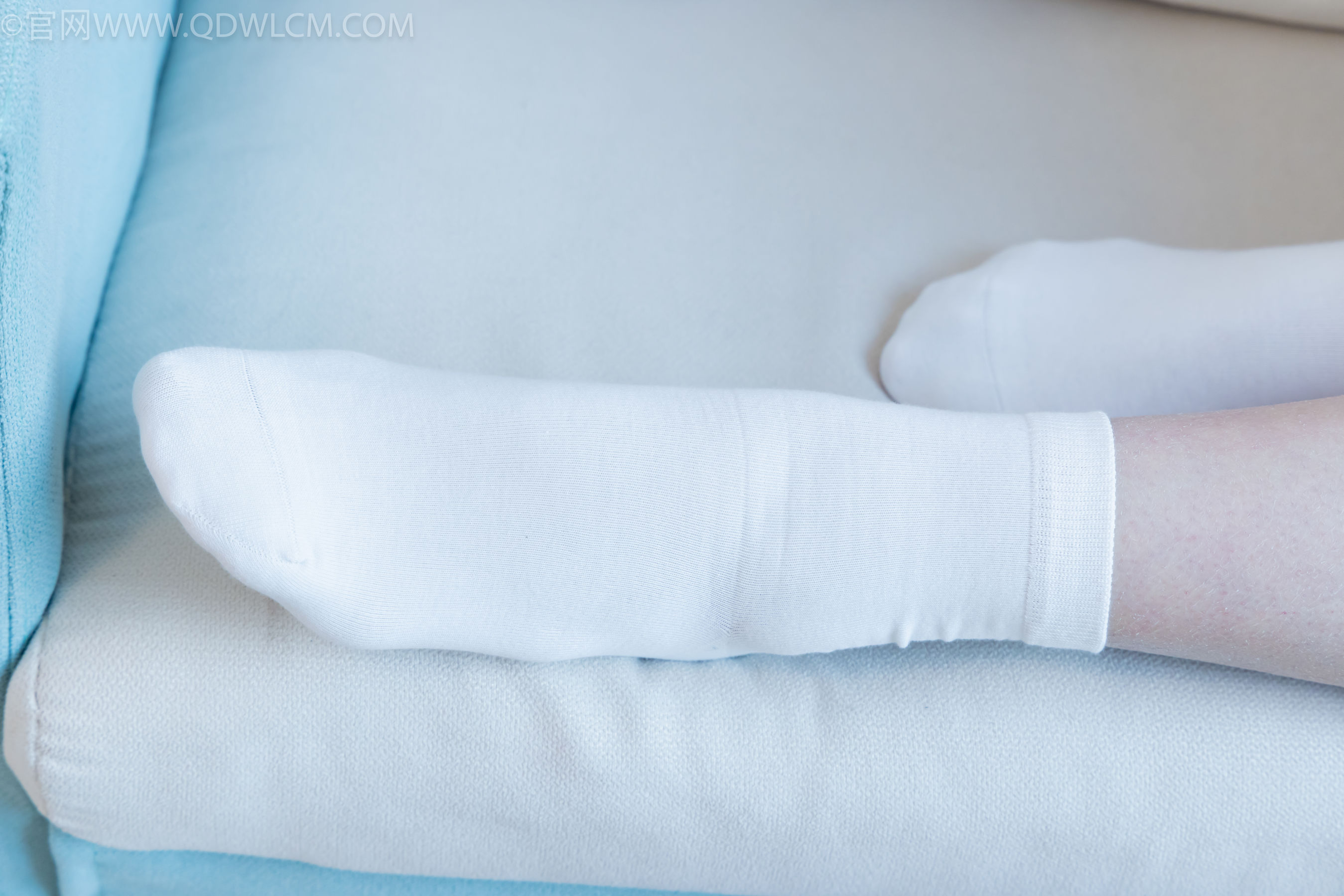 物恋传媒 No.2281 曲奇 - 皮鞋、白棉袜、裸足/(157P)