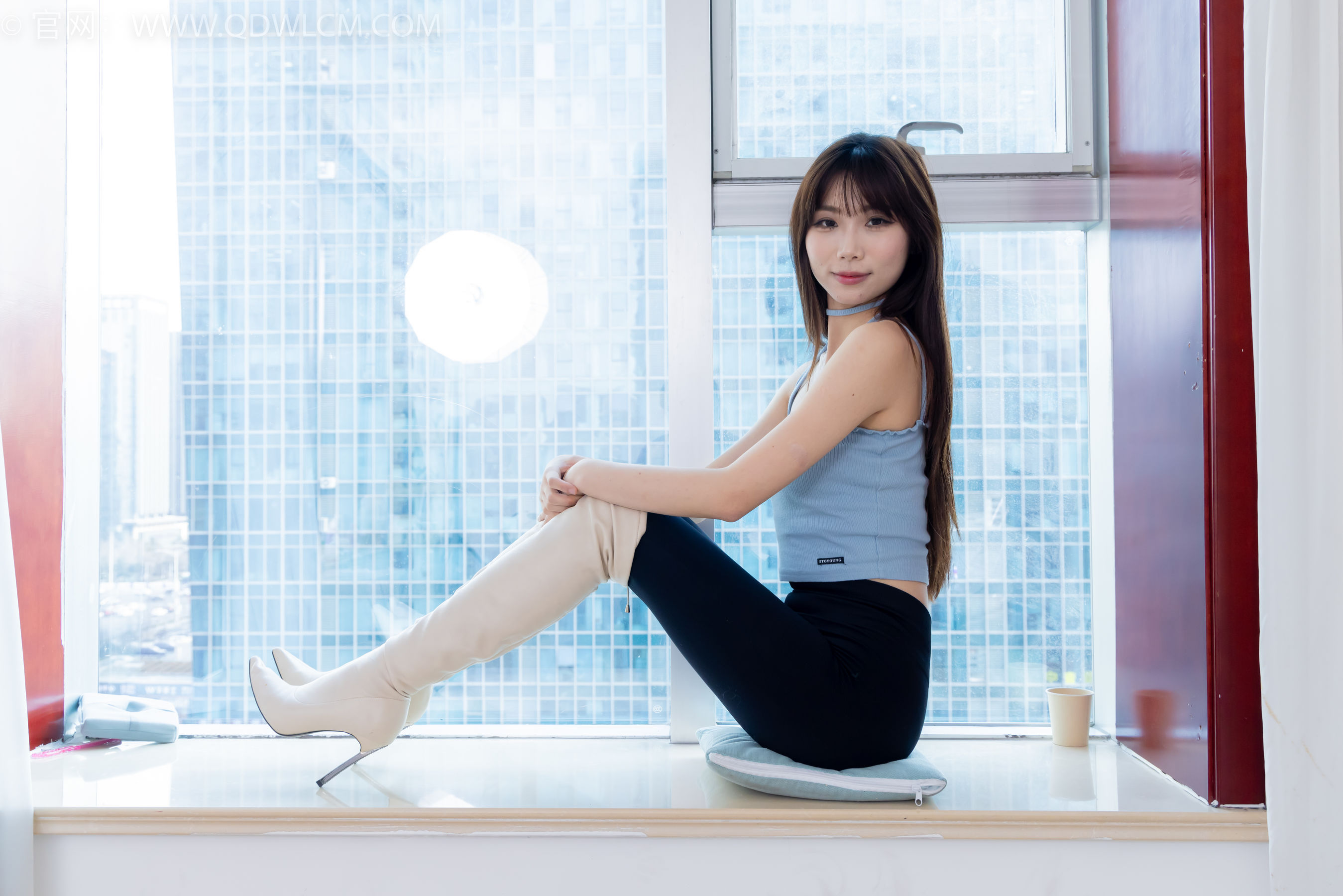 物恋传媒 No.2283 泡泡 - 高跟长靴、卡通白棉袜、裸足/(180P)