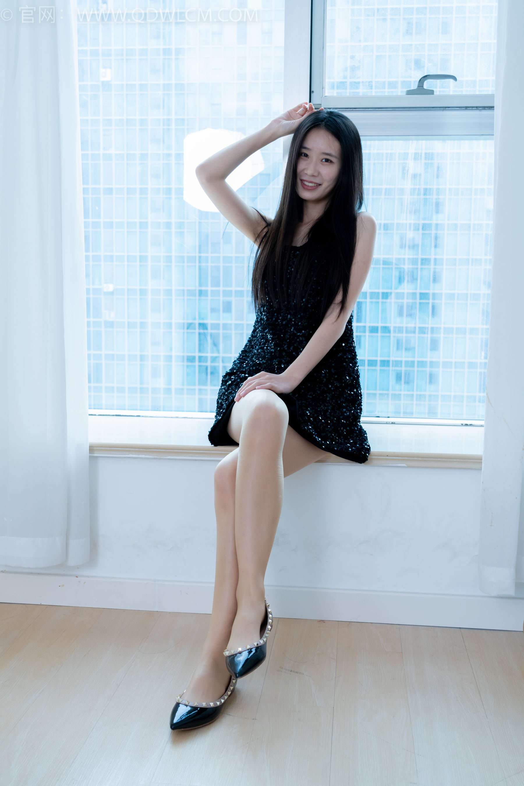 物恋传媒 No.2288 菜菜 - 高跟凉鞋、平底鞋、厚肉丝、油亮薄肉丝/(200P)