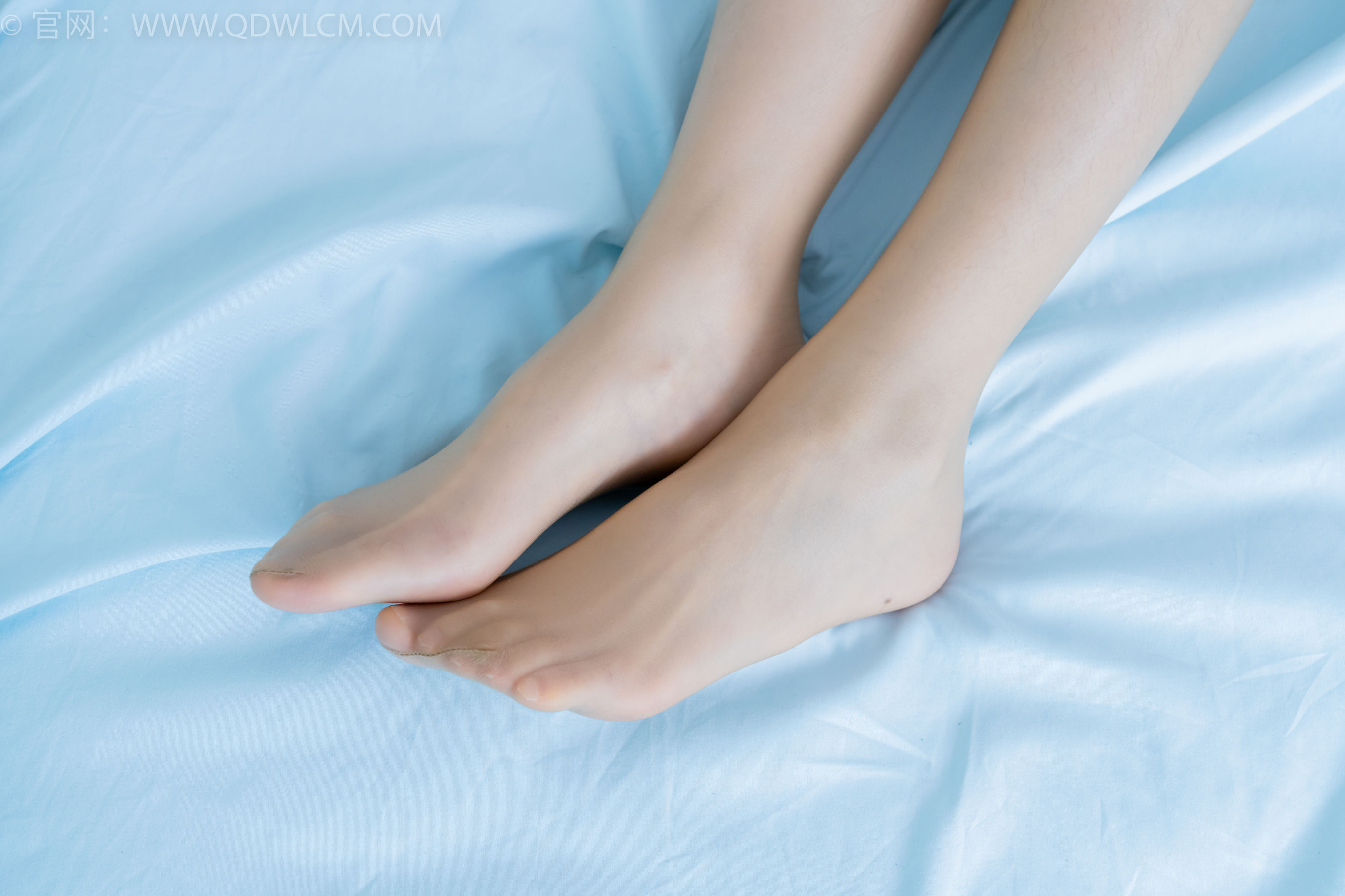 物恋传媒 No.2288 菜菜 - 高跟凉鞋、平底鞋、厚肉丝、油亮薄肉丝/(200P)