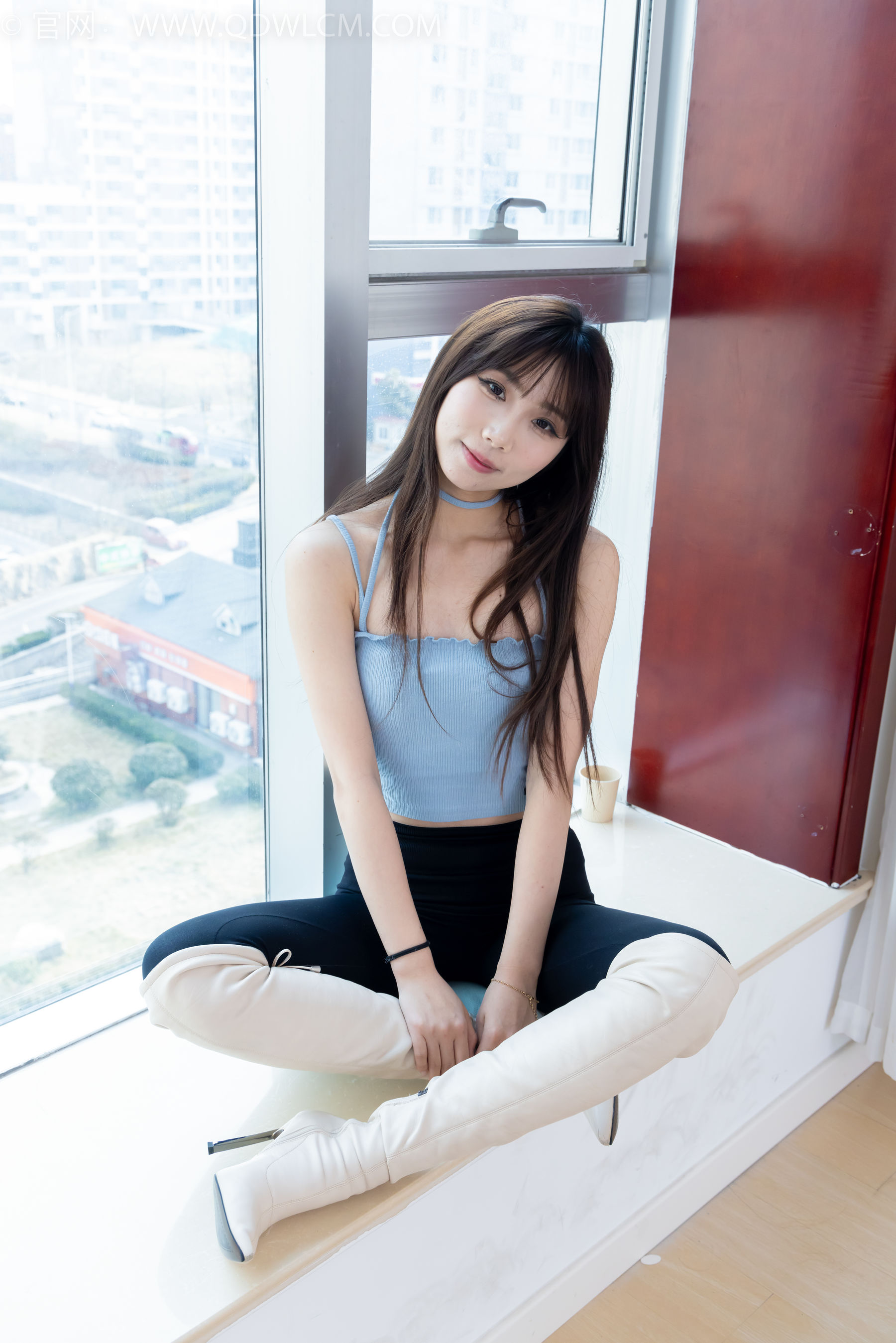 物恋传媒 No.2283 泡泡 - 高跟长靴、卡通白棉袜、裸足/(180P)