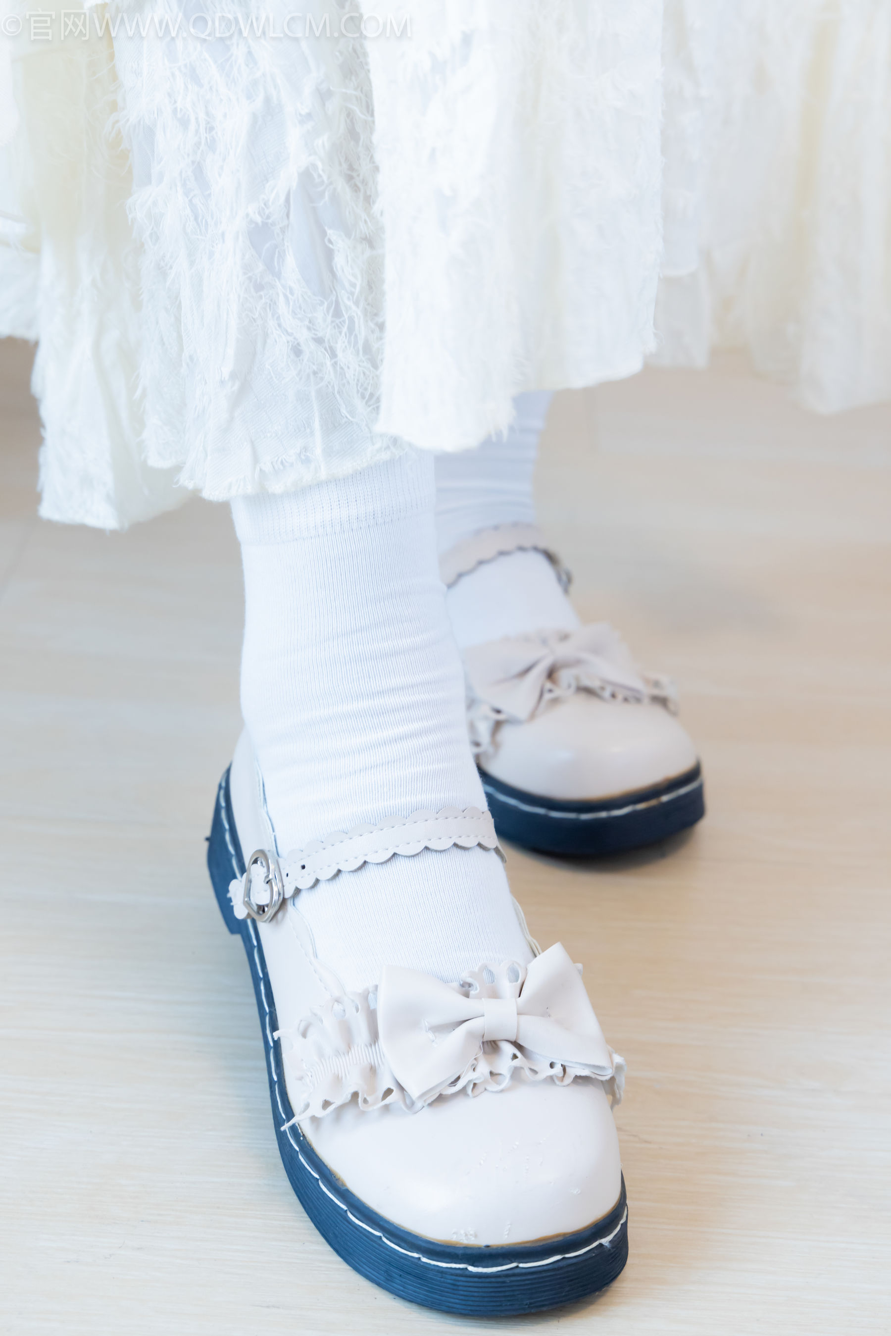 物恋传媒 No.2281 曲奇 - 皮鞋、白棉袜、裸足/(157P)