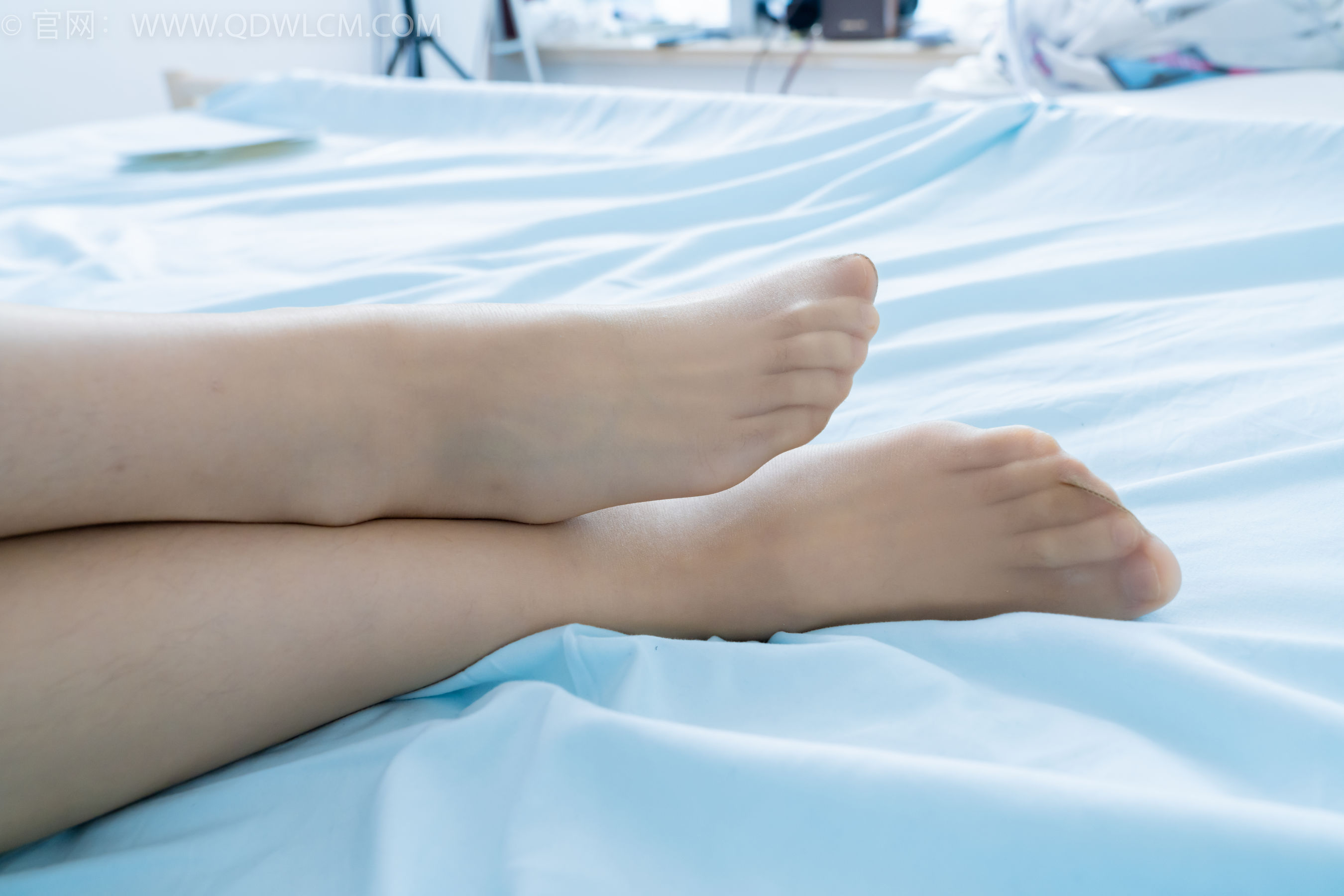 物恋传媒 No.2288 菜菜 - 高跟凉鞋、平底鞋、厚肉丝、油亮薄肉丝/(200P)