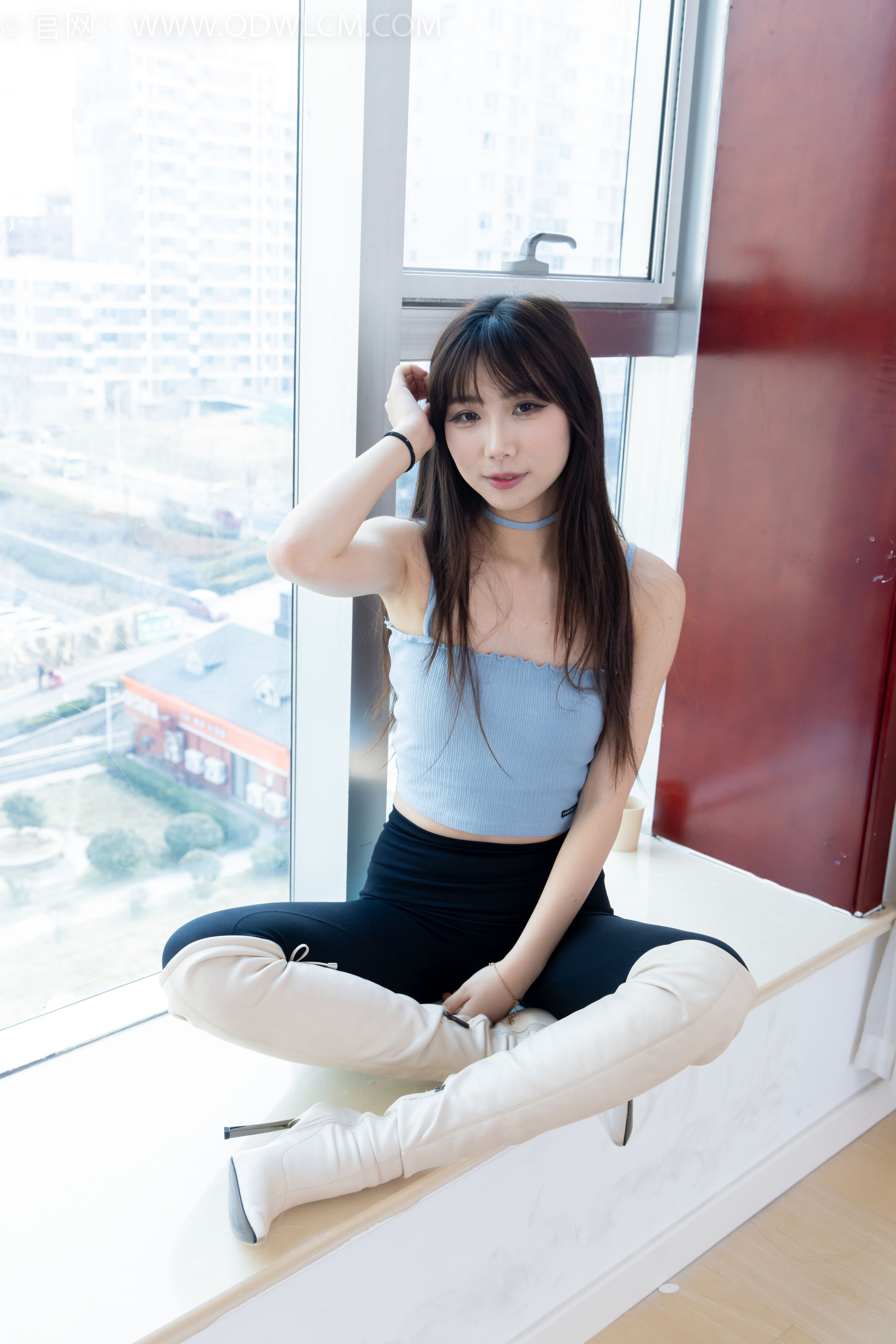 物恋传媒 No.2283 泡泡 - 高跟长靴、卡通白棉袜、裸足/(180P)