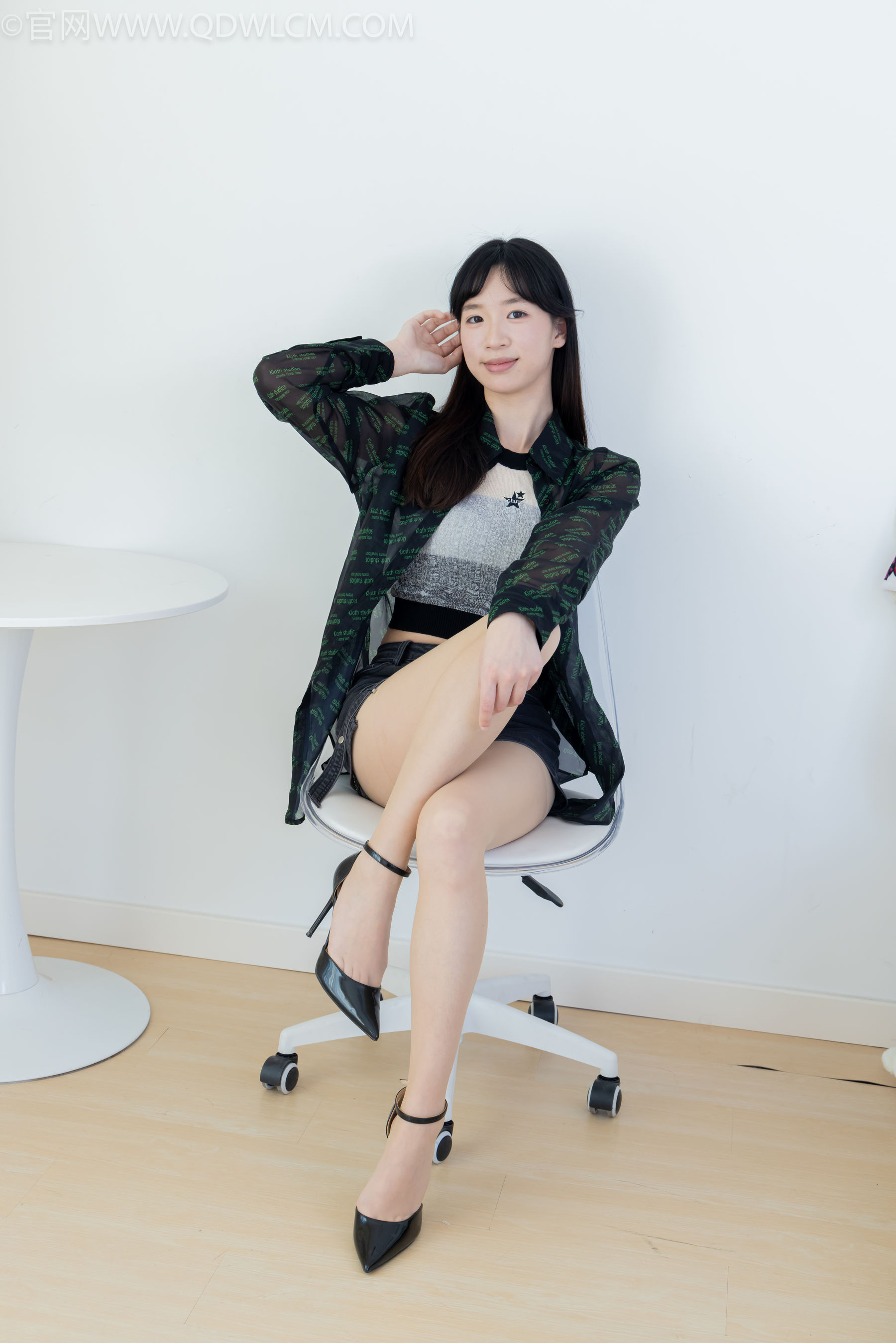 物恋传媒 No.2282 小左 - 高跟鞋、薄肉丝/(150P)