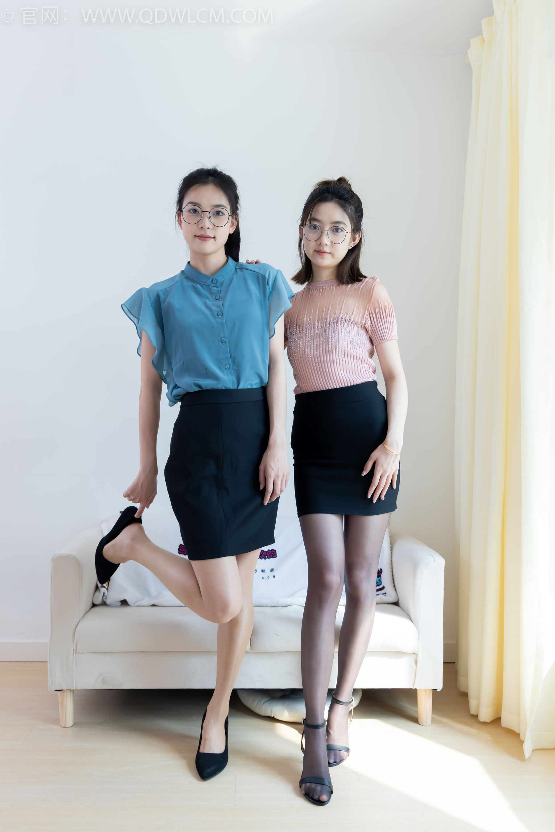 物恋传媒 No.2285 茯苓&欢欢 - 高跟鞋、高跟凉鞋、油亮薄肉丝/(168P)