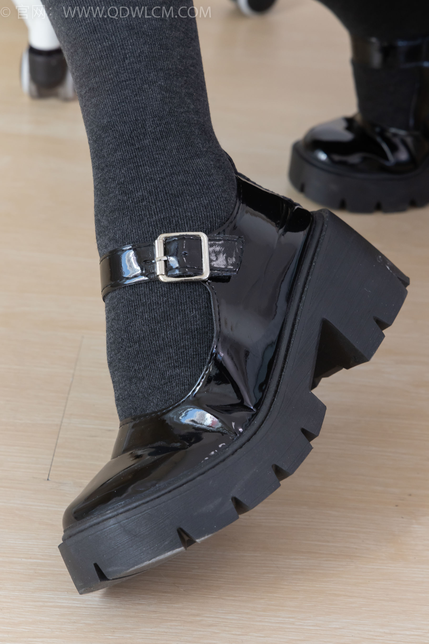 物恋传媒 No.2291 岚岚 - 皮鞋、厚灰丝/(170P)