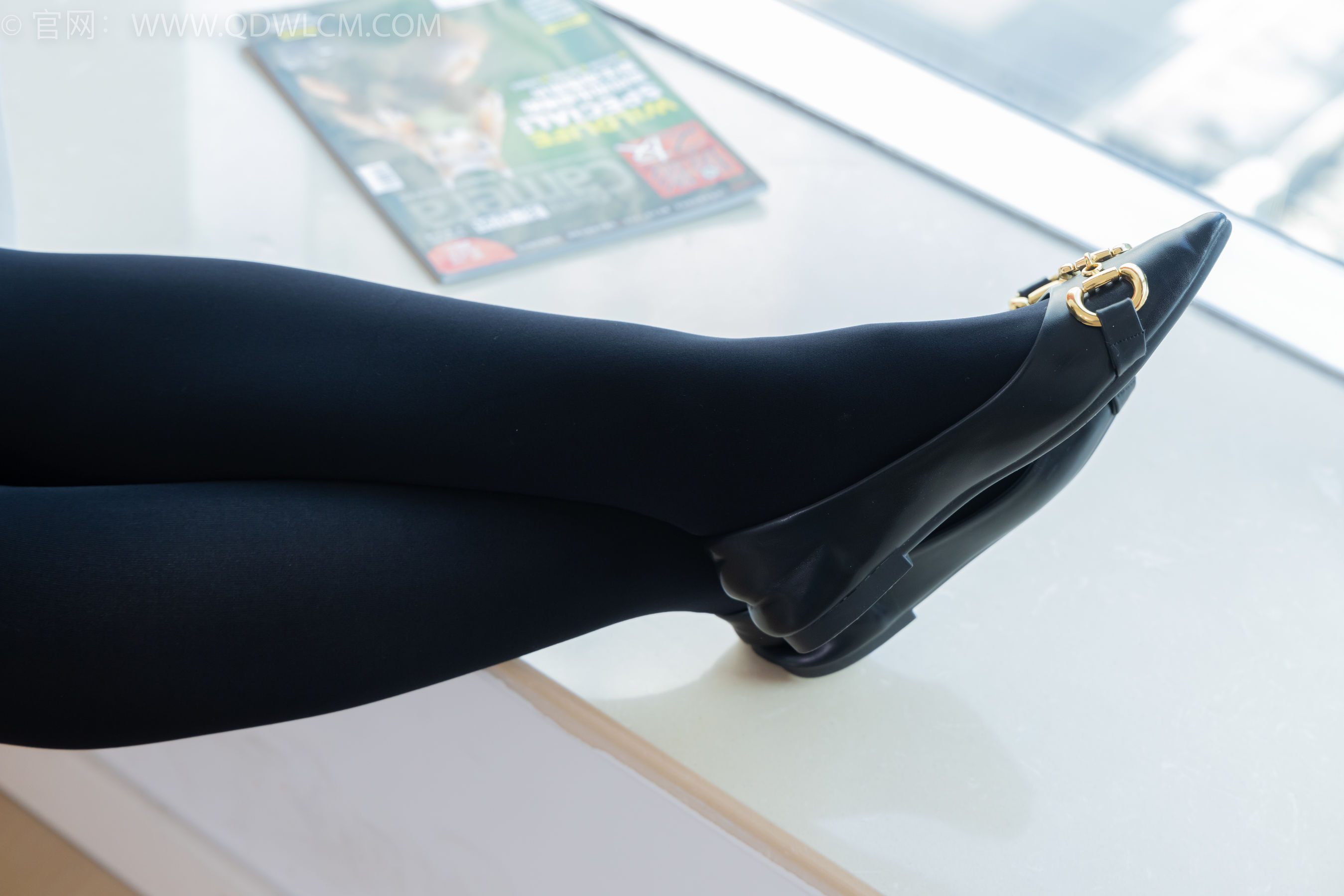 物恋传媒 No.2294 小新 - 平底鞋、厚黑丝、裸足/(150P)