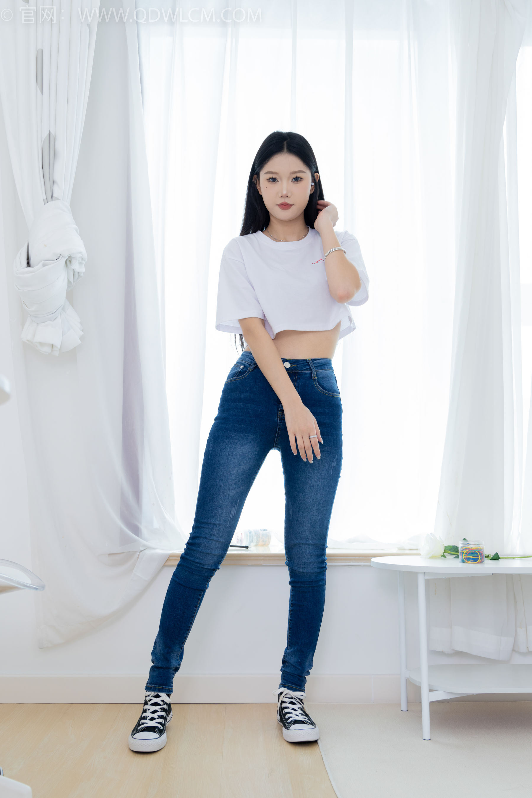 物恋传媒 No.2293 小竹 - 匡威帆布鞋、粉色船袜、肚子疼揉肚子剧情/(160P)