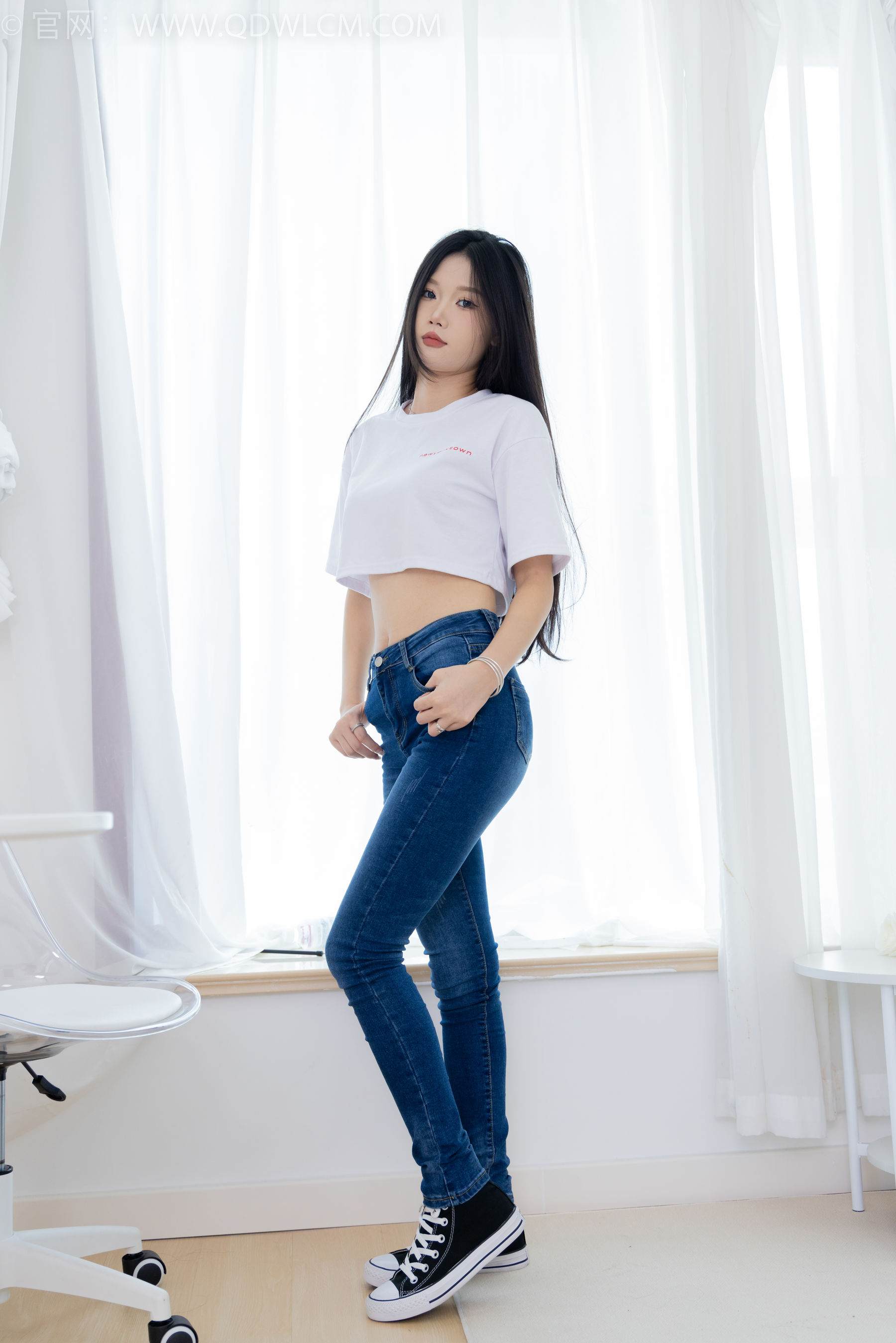 物恋传媒 No.2293 小竹 - 匡威帆布鞋、粉色船袜、肚子疼揉肚子剧情/(160P)