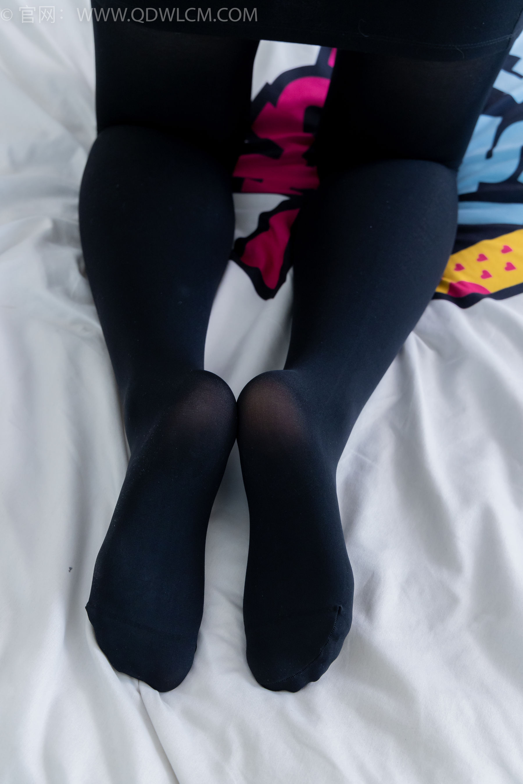 物恋传媒 No.2294 小新 - 平底鞋、厚黑丝、裸足/(150P)