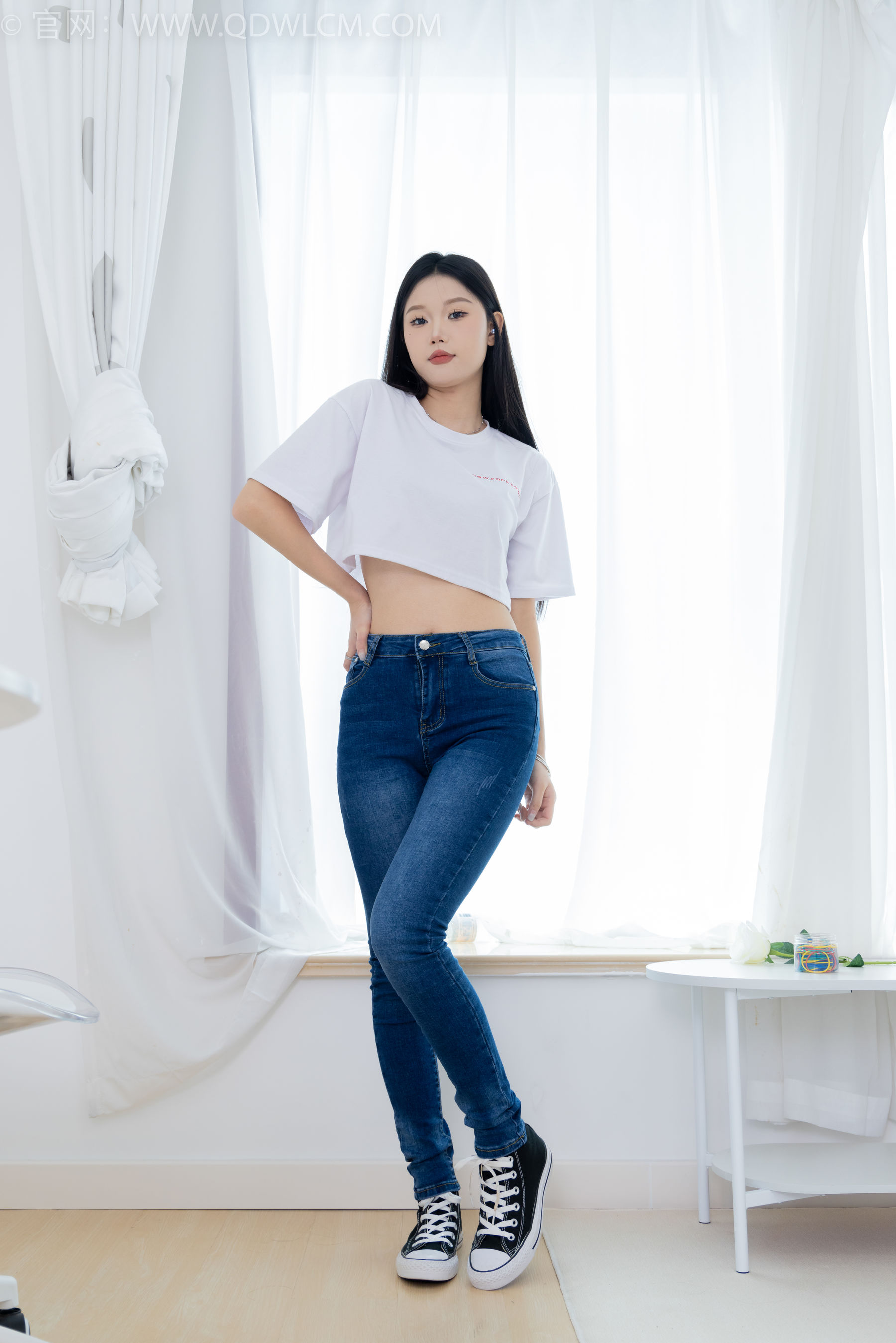 物恋传媒 No.2293 小竹 - 匡威帆布鞋、粉色船袜、肚子疼揉肚子剧情/(160P)