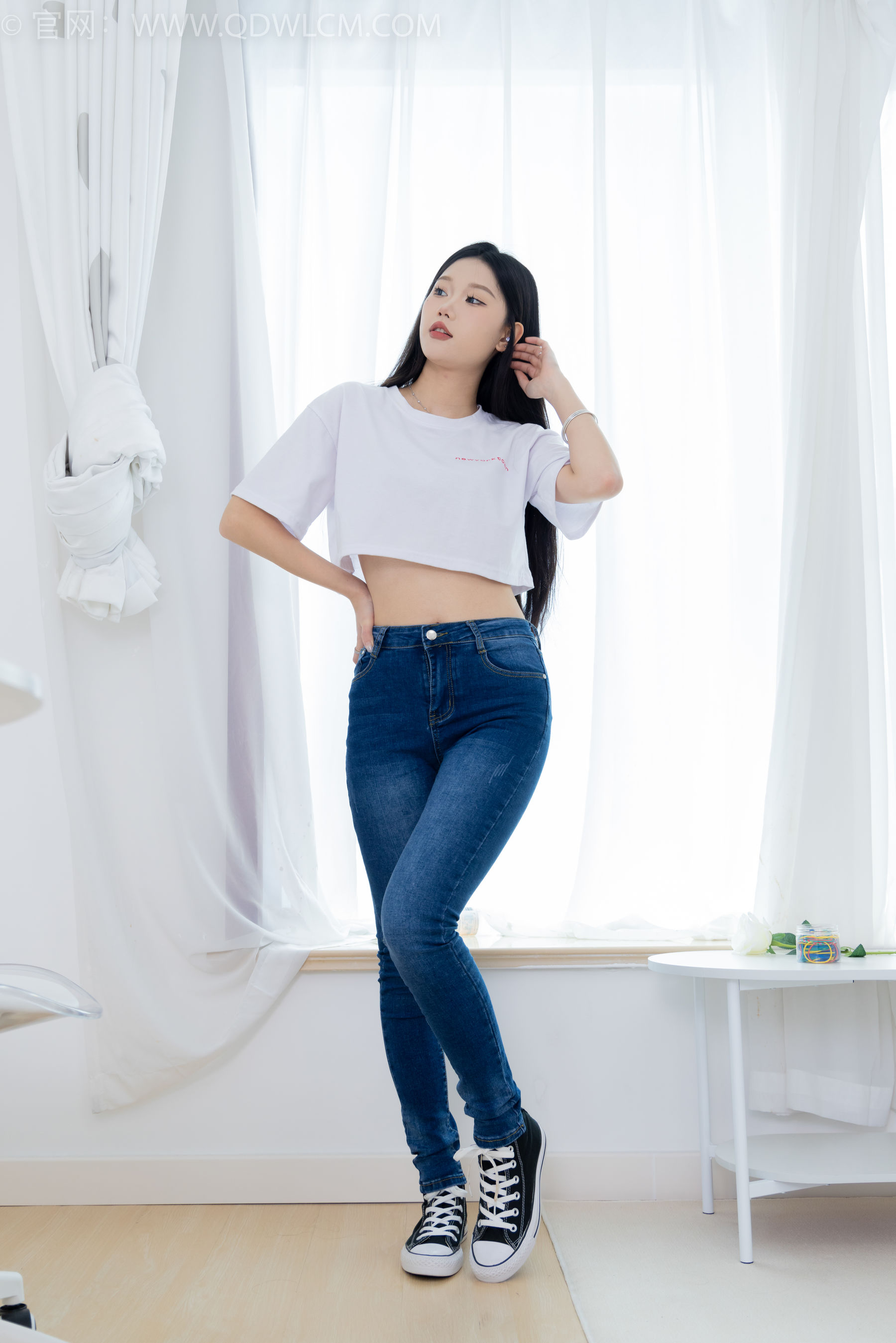 物恋传媒 No.2293 小竹 - 匡威帆布鞋、粉色船袜、肚子疼揉肚子剧情/(160P)