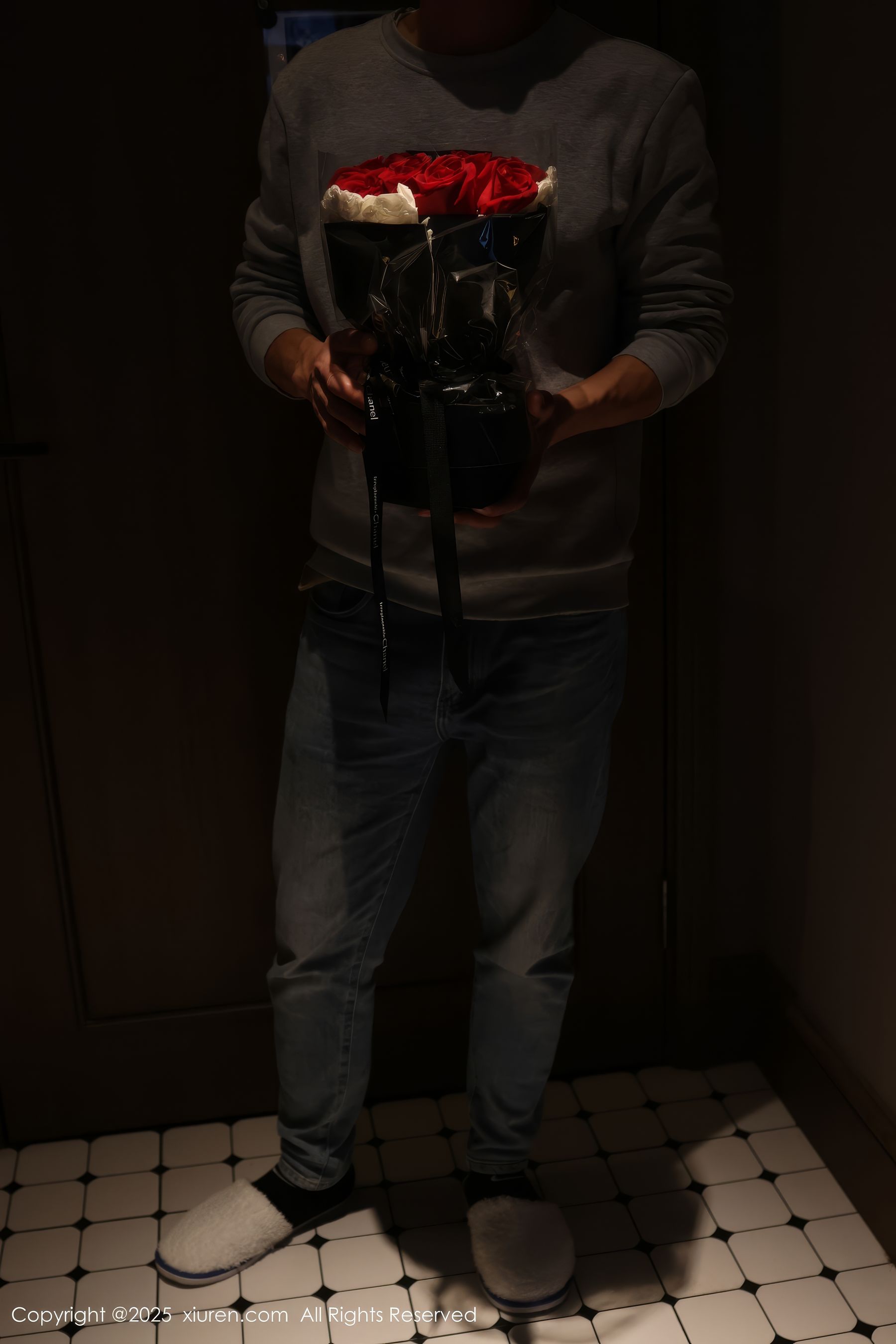 [秀人XiuRen] 2025.03.07 No.9983 小薯条nienie/(106P)