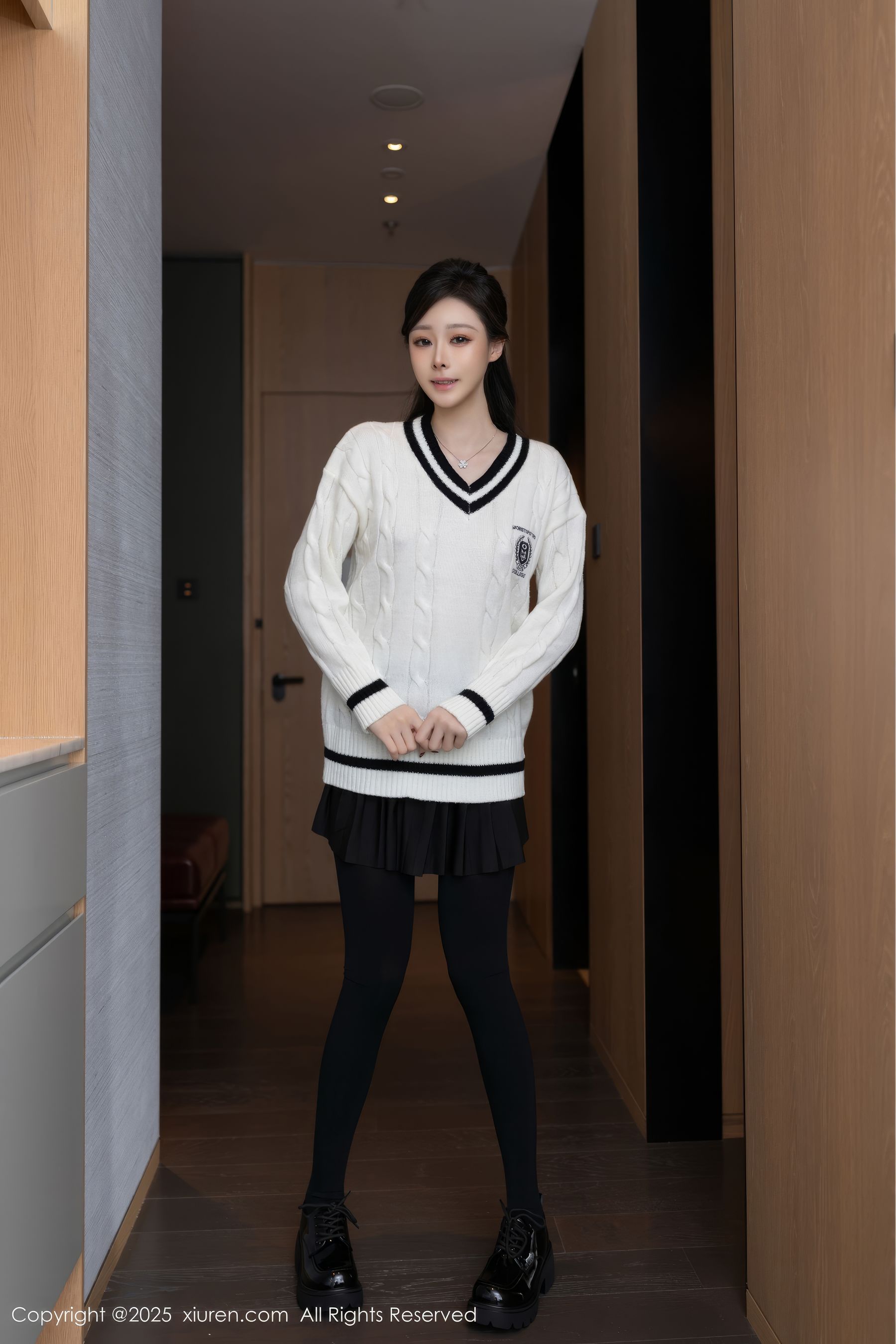 [秀人XiuRen] 2025.03.07 No.9986 小逗逗/(79P)