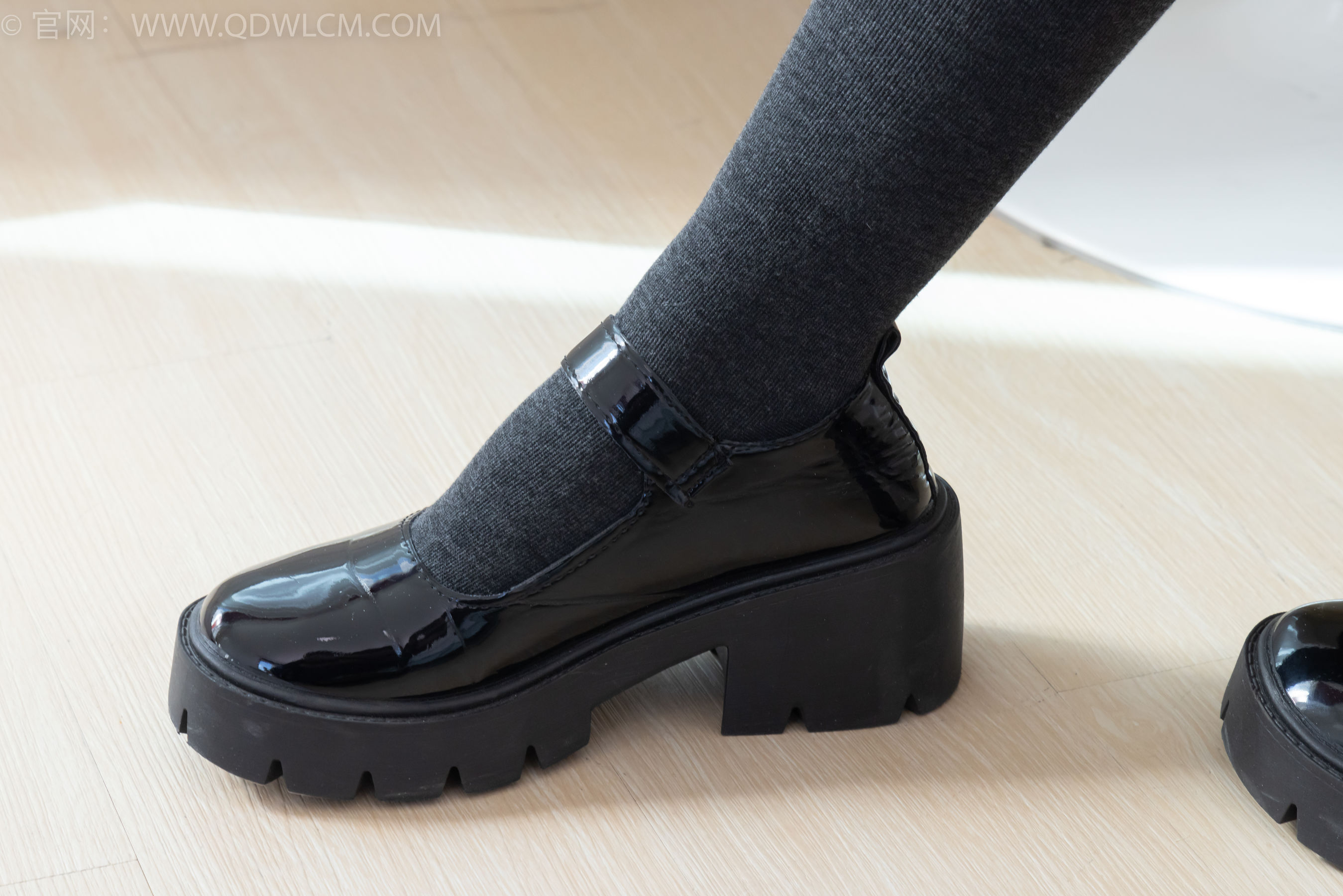 物恋传媒 No.2291 岚岚 - 皮鞋、厚灰丝/(170P)