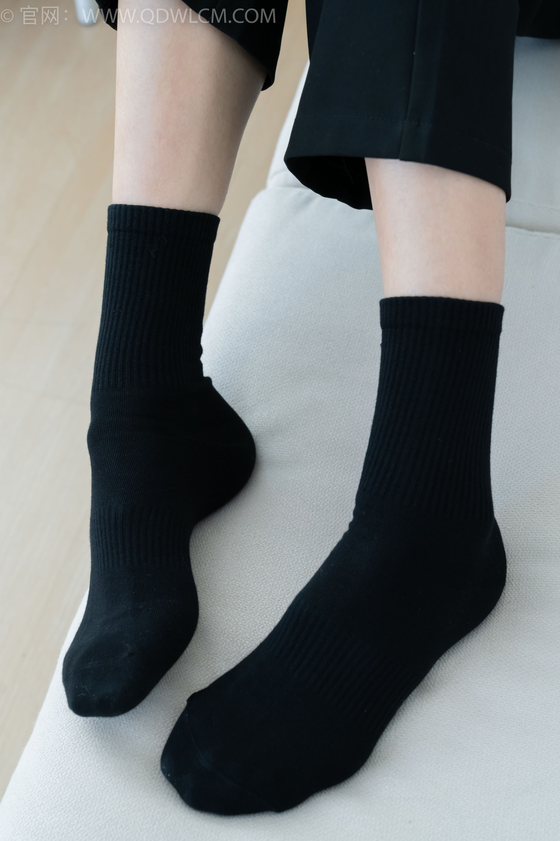 物恋传媒 No.2290 茯苓 - 板鞋、皮鞋、白船袜、黑棉袜、皮筋绑脚老头乐挠脚剧情/(230P)